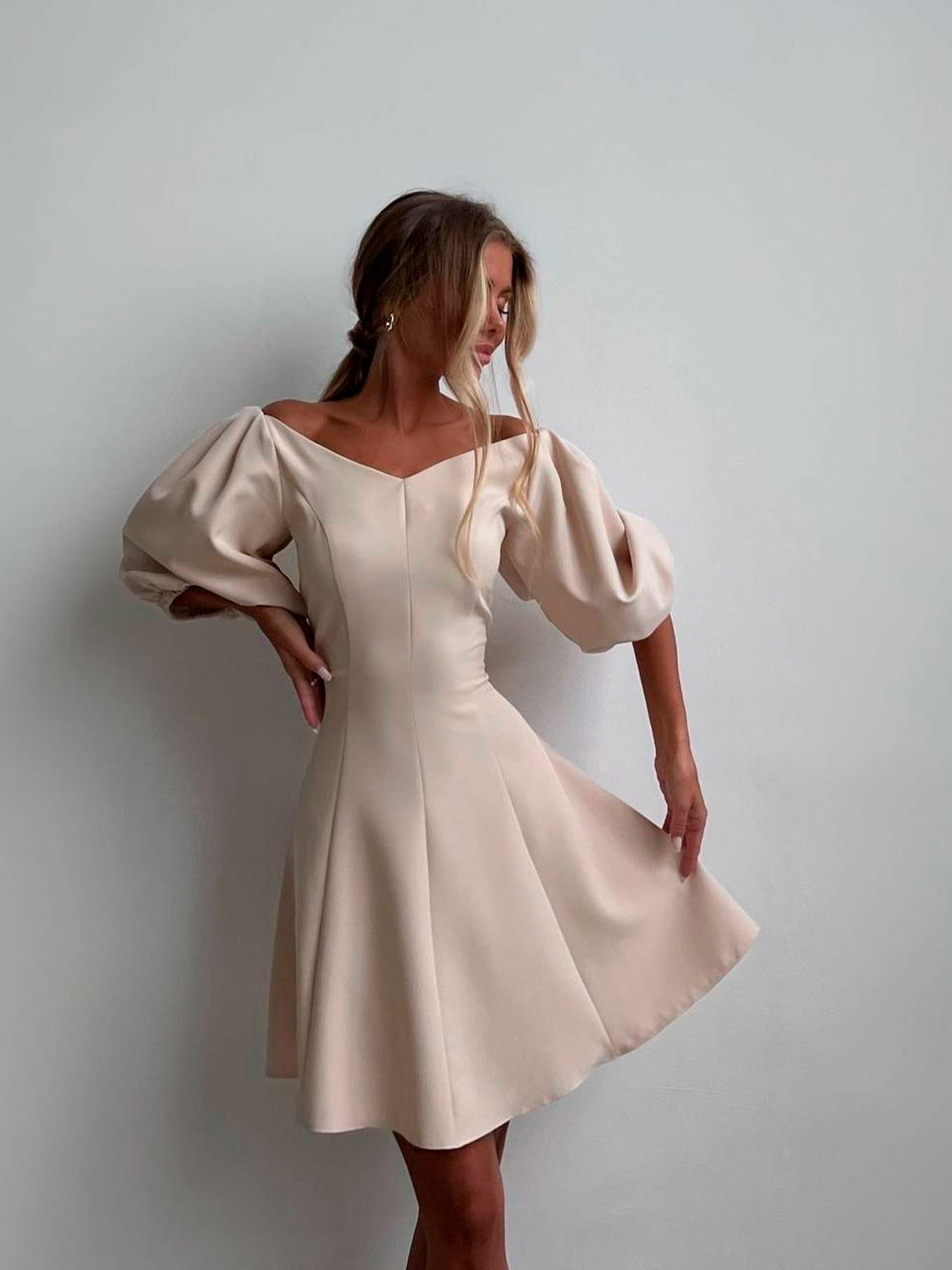 Платья Uaclothes модель like15025-bezhevj Платья Uaclothes модель like15025-bezhevj Фото