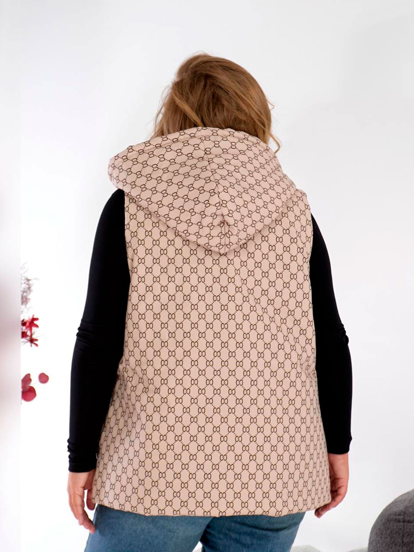 Жіночий демісезонний жилет з капюшоном, Бежевий Uaclothes (like15001) модель like15001-bezhevj Фото