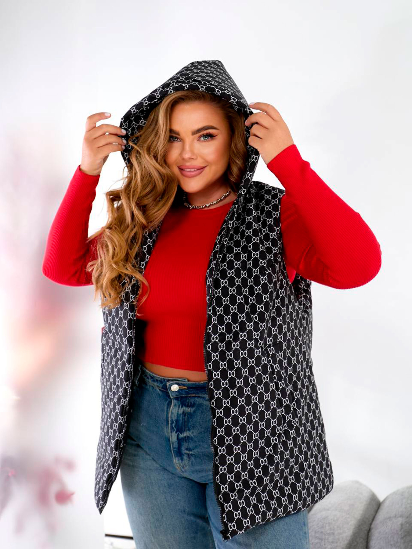 Жіночий демісезонний жилет з капюшоном, Чорний Uaclothes (like15001) модель like15001-chernj Фото