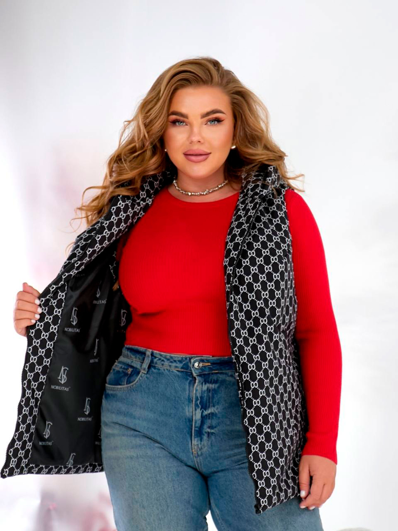 Жіночий демісезонний жилет з капюшоном, Чорний Uaclothes (like15001) модель like15001-chernj Фото