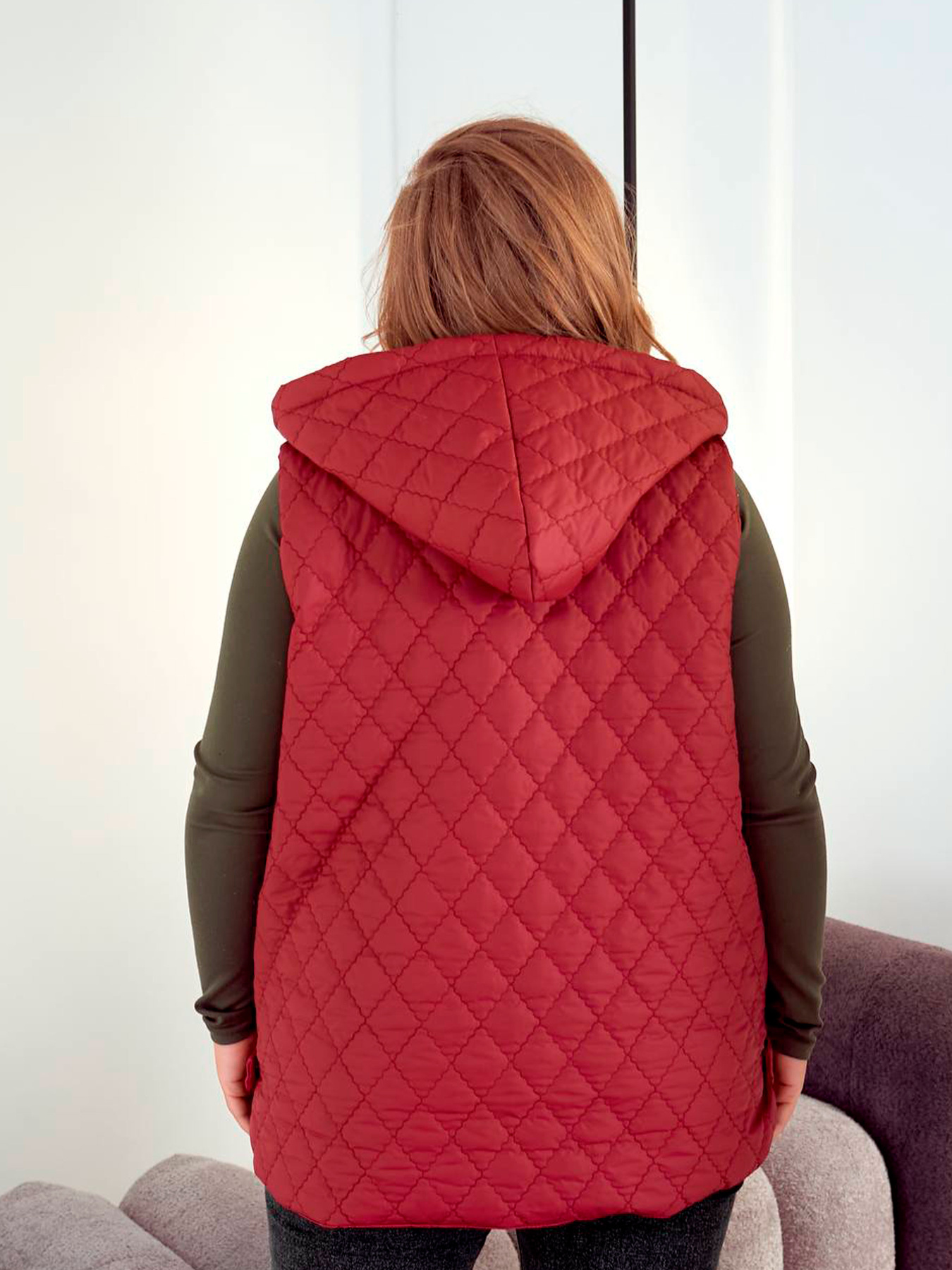 Жіночий стьобаний жилет з капюшоном, Бордовий Uaclothes (like14867) модель like14867-bordovj Фото