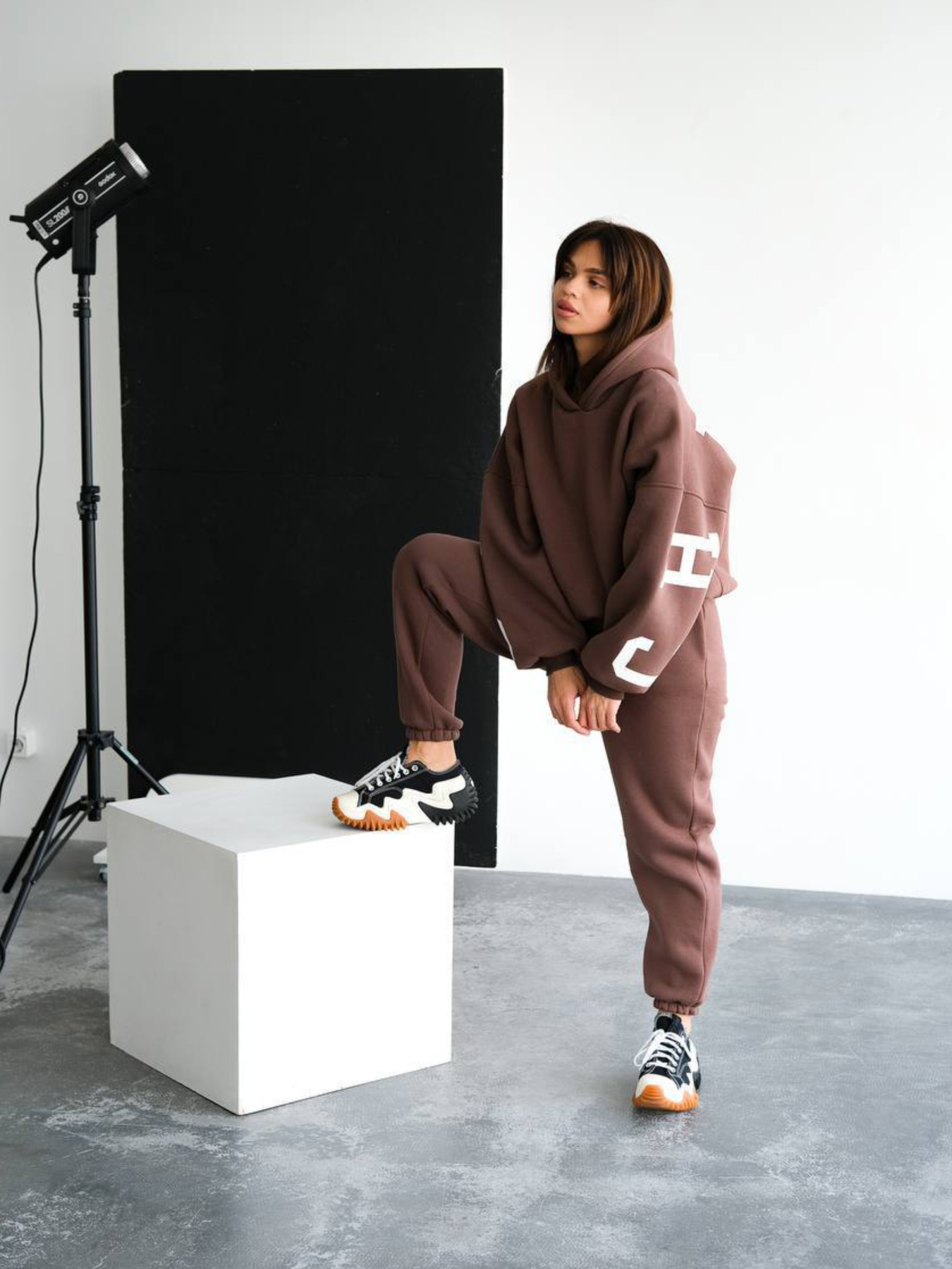 Костюмы Uaclothes модель like14619-korichnevj Фото