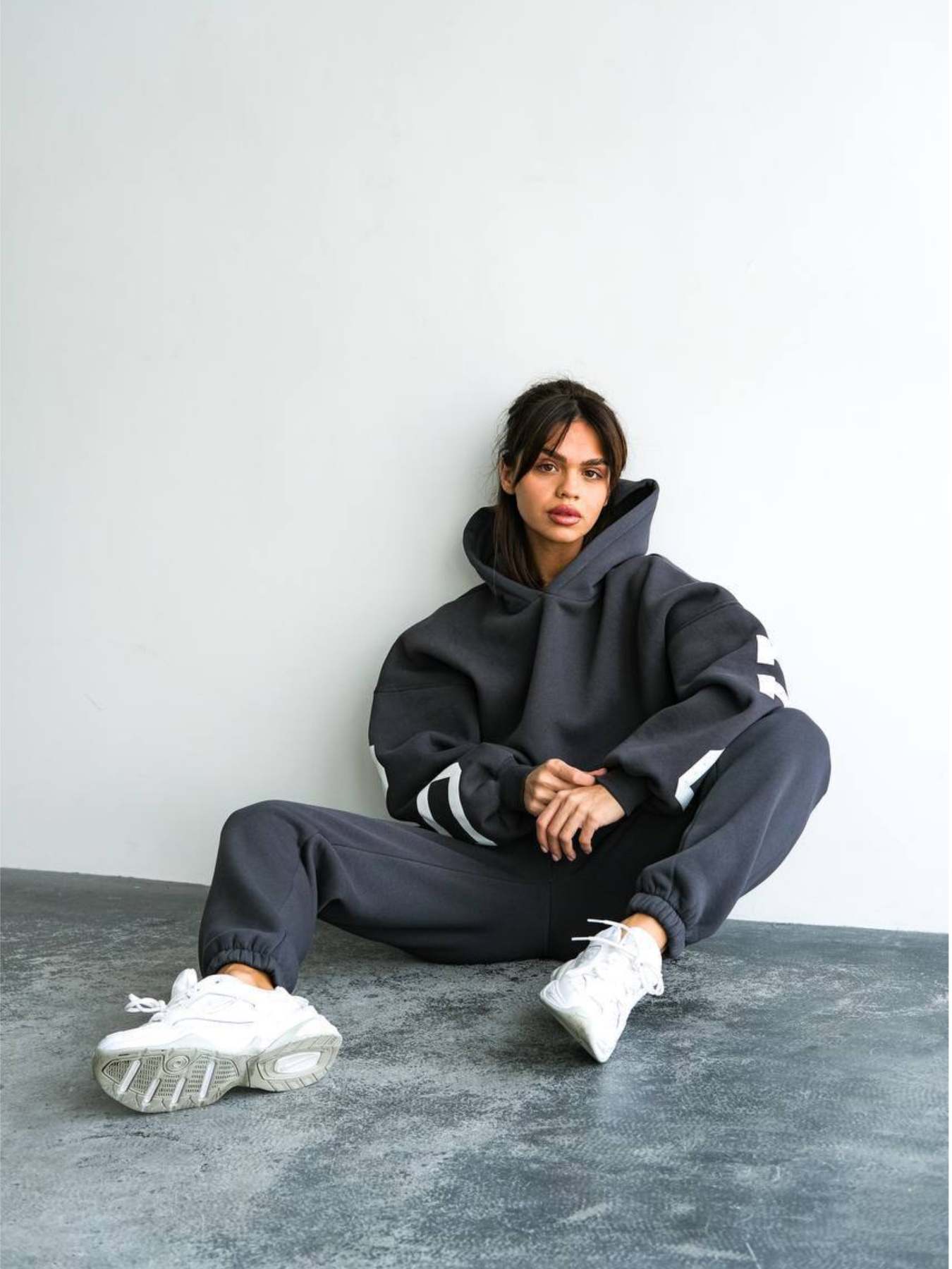 Костюмы Uaclothes модель like14619-grafitovj Фото