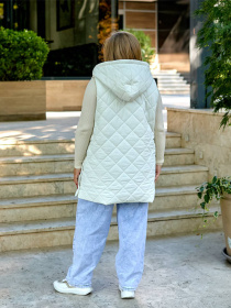 Жіноча подовжена демісезонна жилетка з капюшоном, Молочний Uaclothes (like14497) модель like14497-molochnj Фото