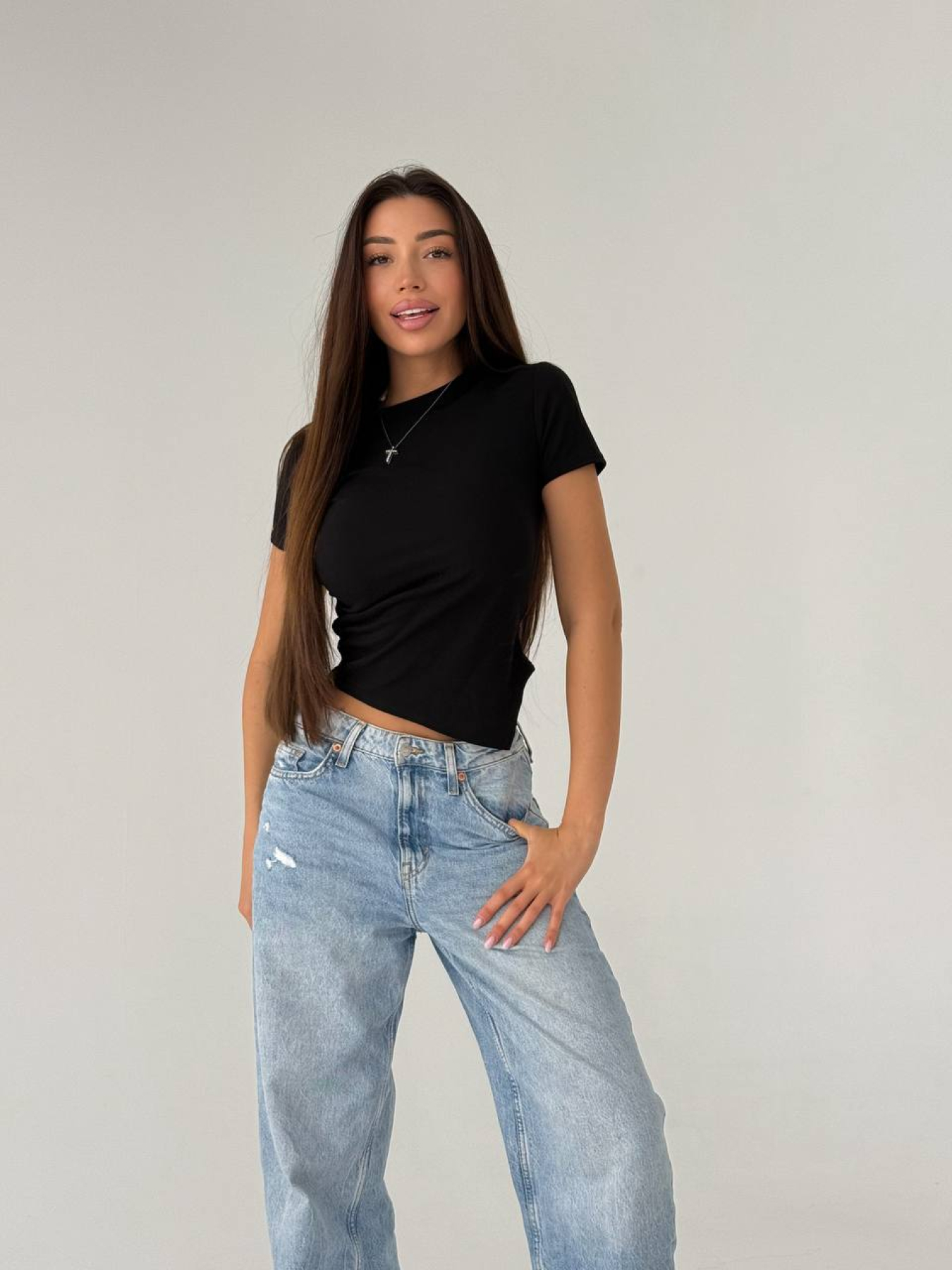 Жіноча літня футболка асиметричного крою, Чорний Uaclothes (like14033) модель like14033-chernj Жіноча літня футболка асиметричного крою, Чорний Uaclothes (like14033) модель like14033-chernj Фото