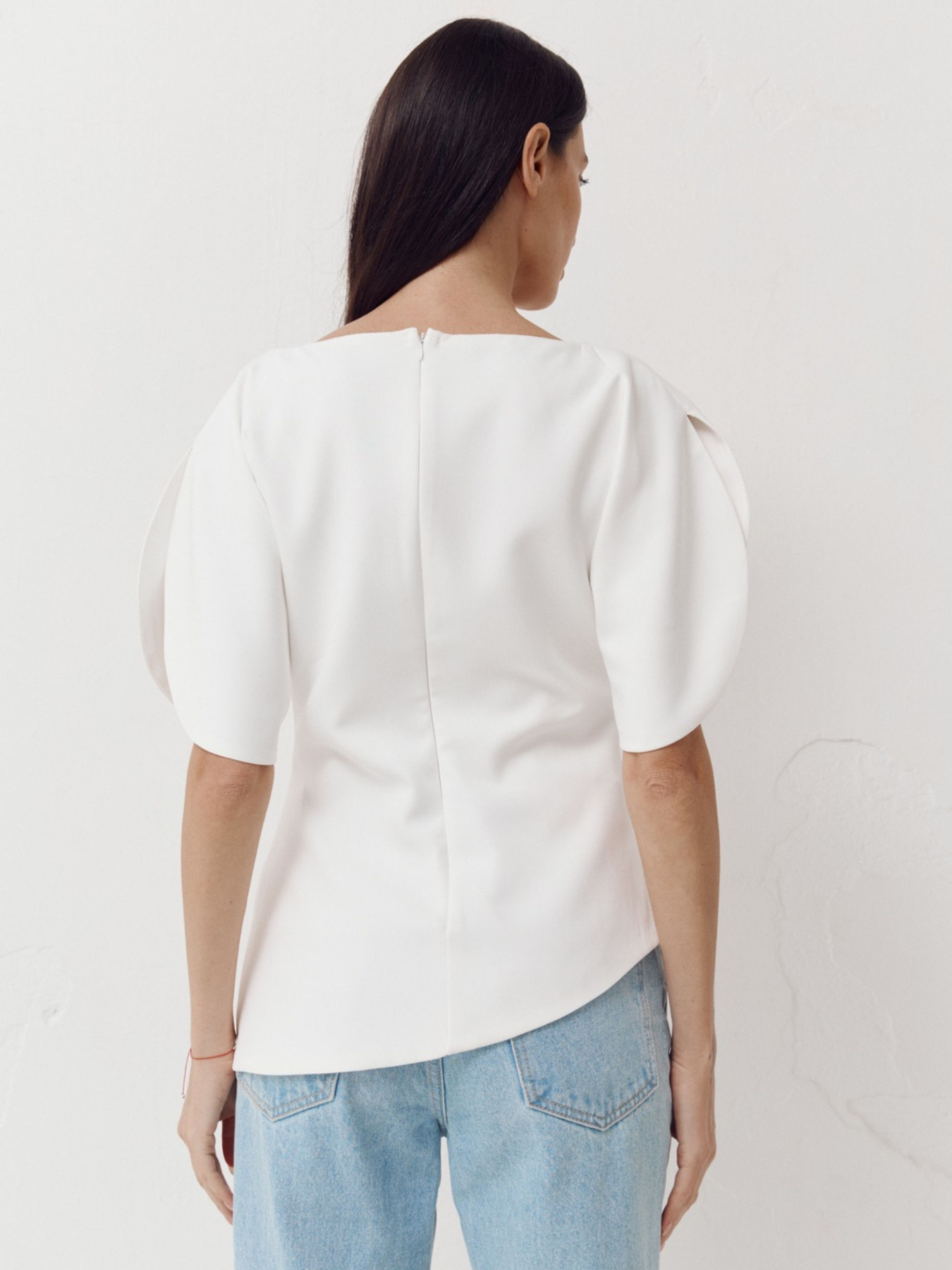 Белый топ с округлыми рукавами Top Élan модель 413 Фото