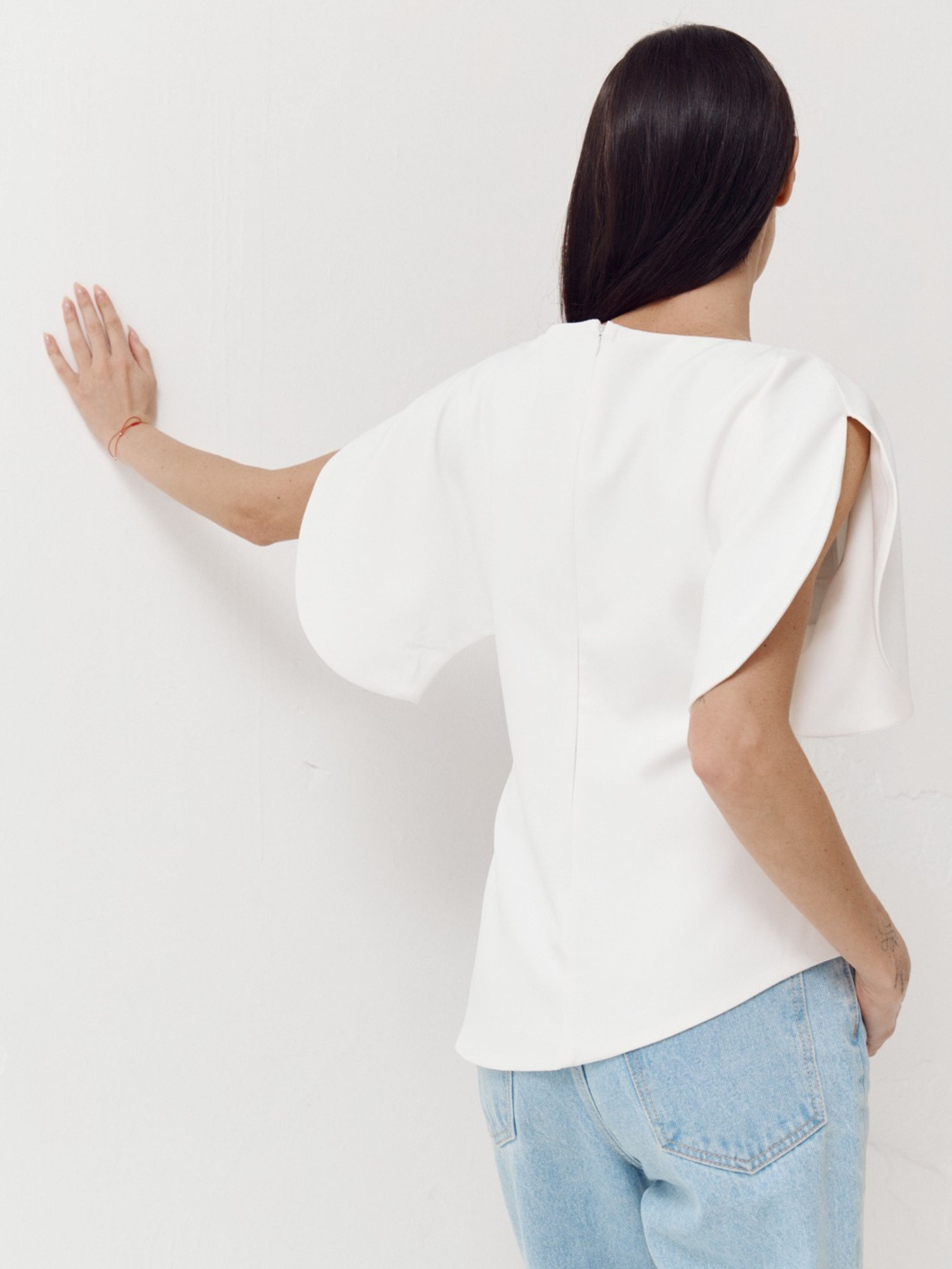 Белый топ с округлыми рукавами Top Élan модель 413 Фото