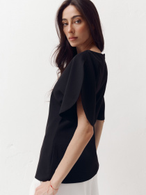 Чорний топ із об'ємними рукавами Top Élan модель 413 Чорний топ із об'ємними рукавами Top Élan модель 413 Фото