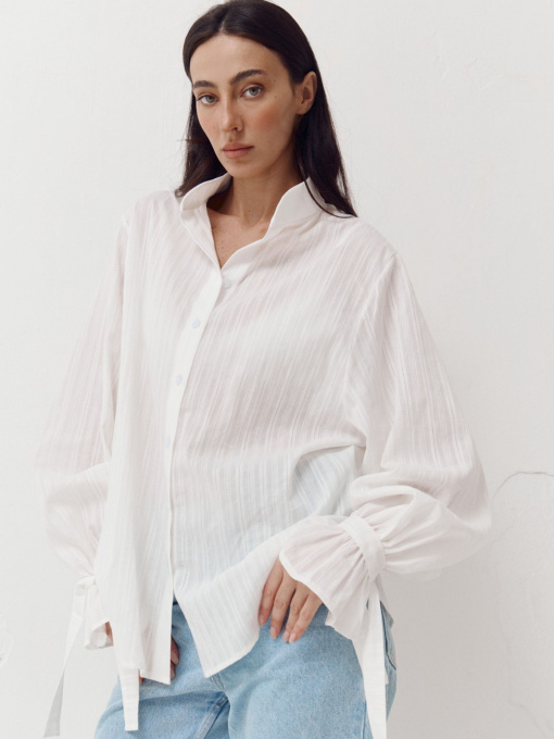 Белая хлопковая оверсайз рубашка с объемными рукавами Aura модель 409 Фото