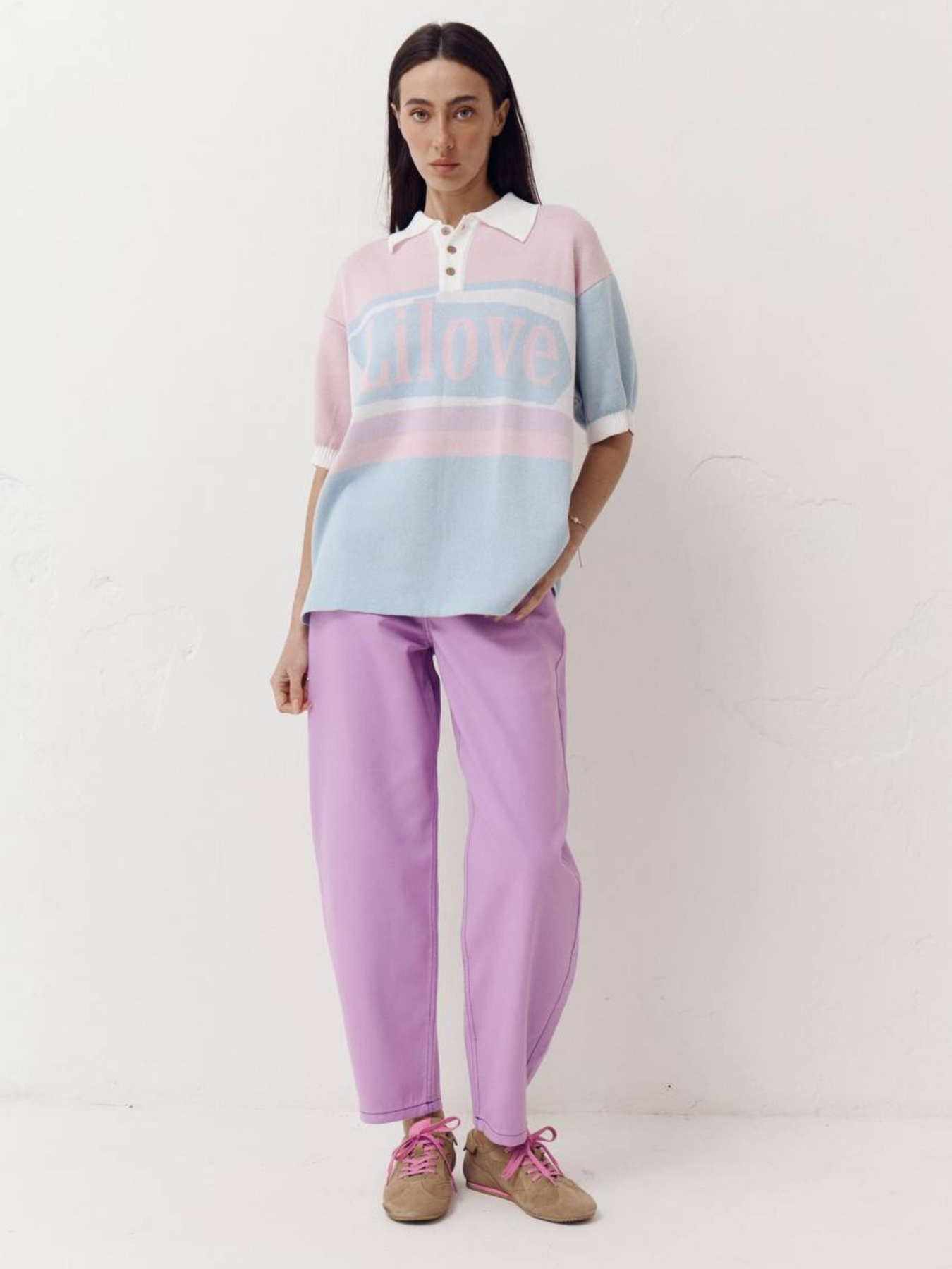 Розовая женская футболка поло из трикотажа Jacquard mood модель 418 Розовая женская футболка поло из трикотажа Jacquard mood модель 418 Фото