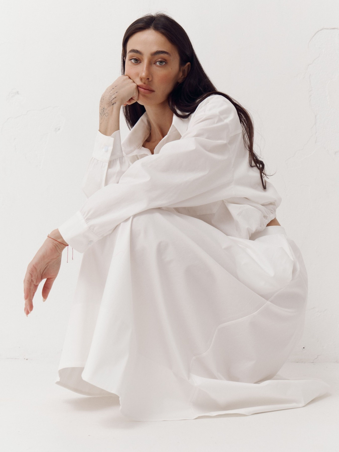 Біла сорочка з гумкою на поясі Shirt Pure модель 410 Фото