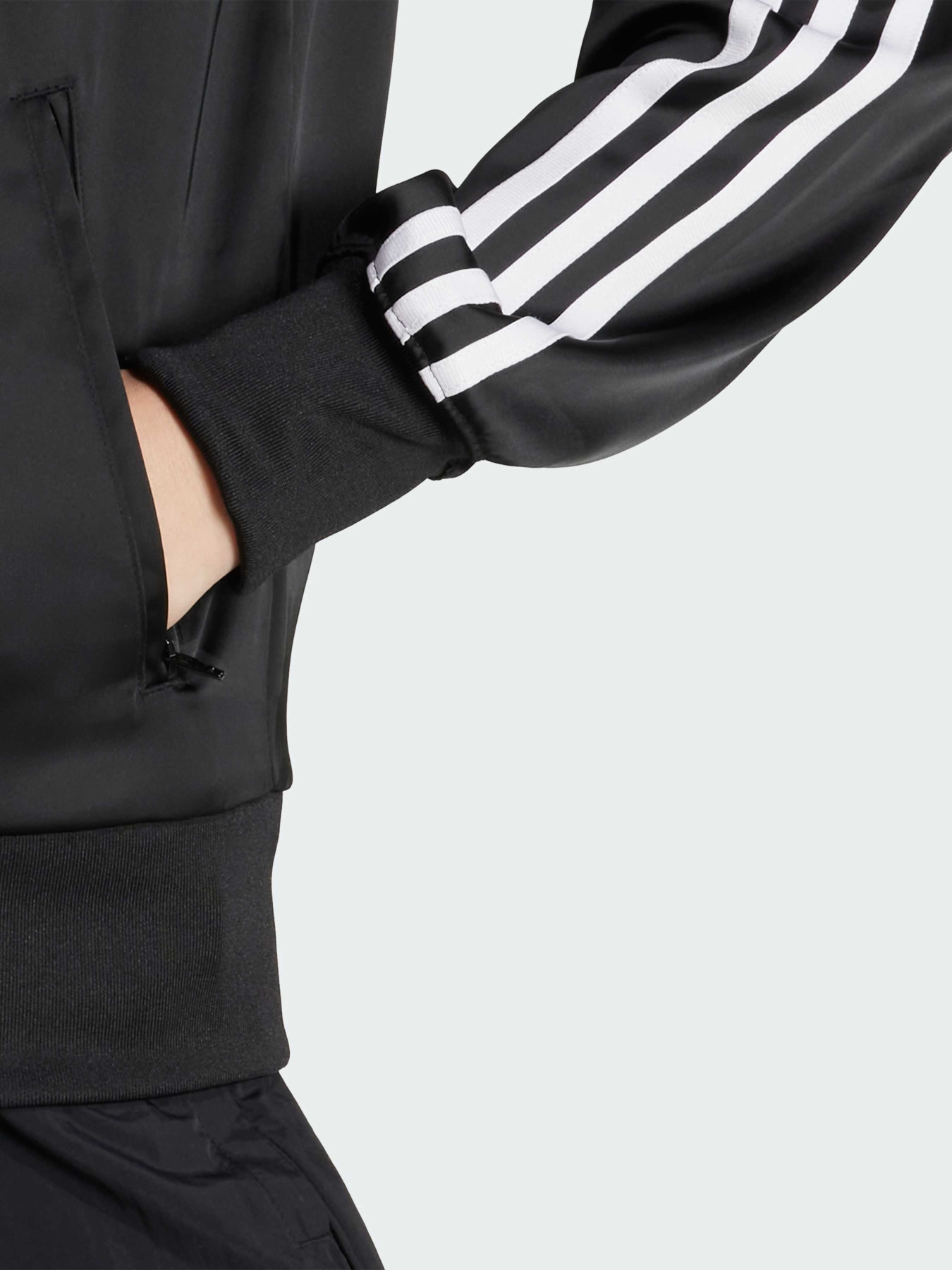 Олімпійка SST Adicolor Satin модель JZ6733 Олімпійка SST Adicolor Satin модель JZ6733 Фото