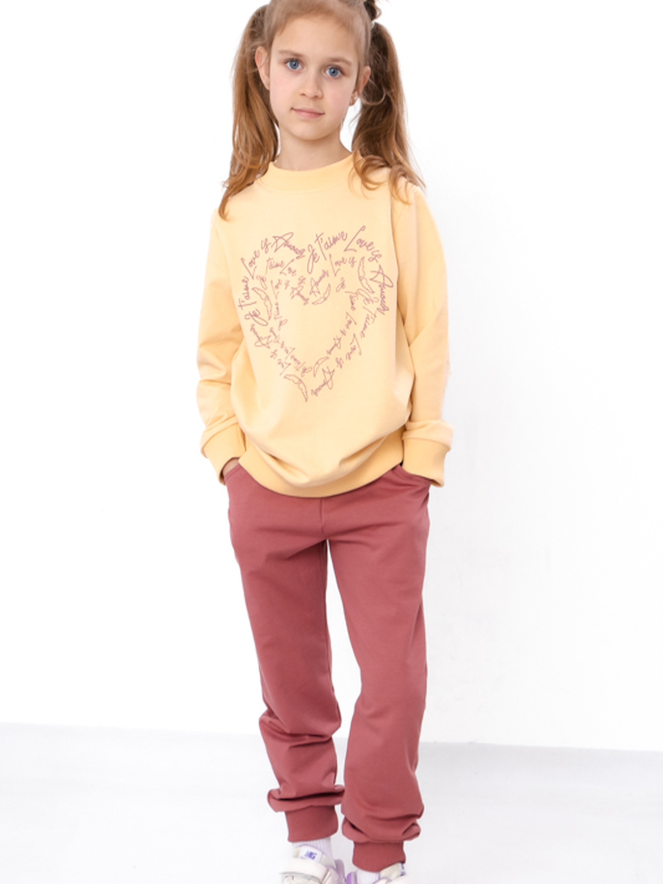 Костюмы Носи своє модель 6063-057-33-7-1-svtlo-psochnij-love Фото