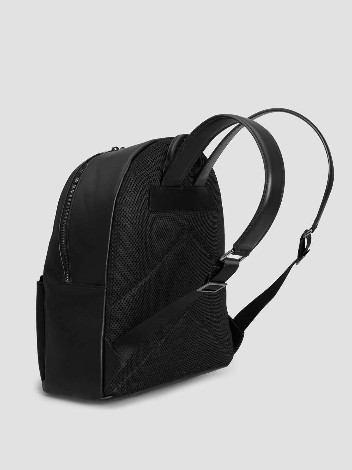 Рюкзаки Karl Lagerfeld модель 511453.815901;990 Фото