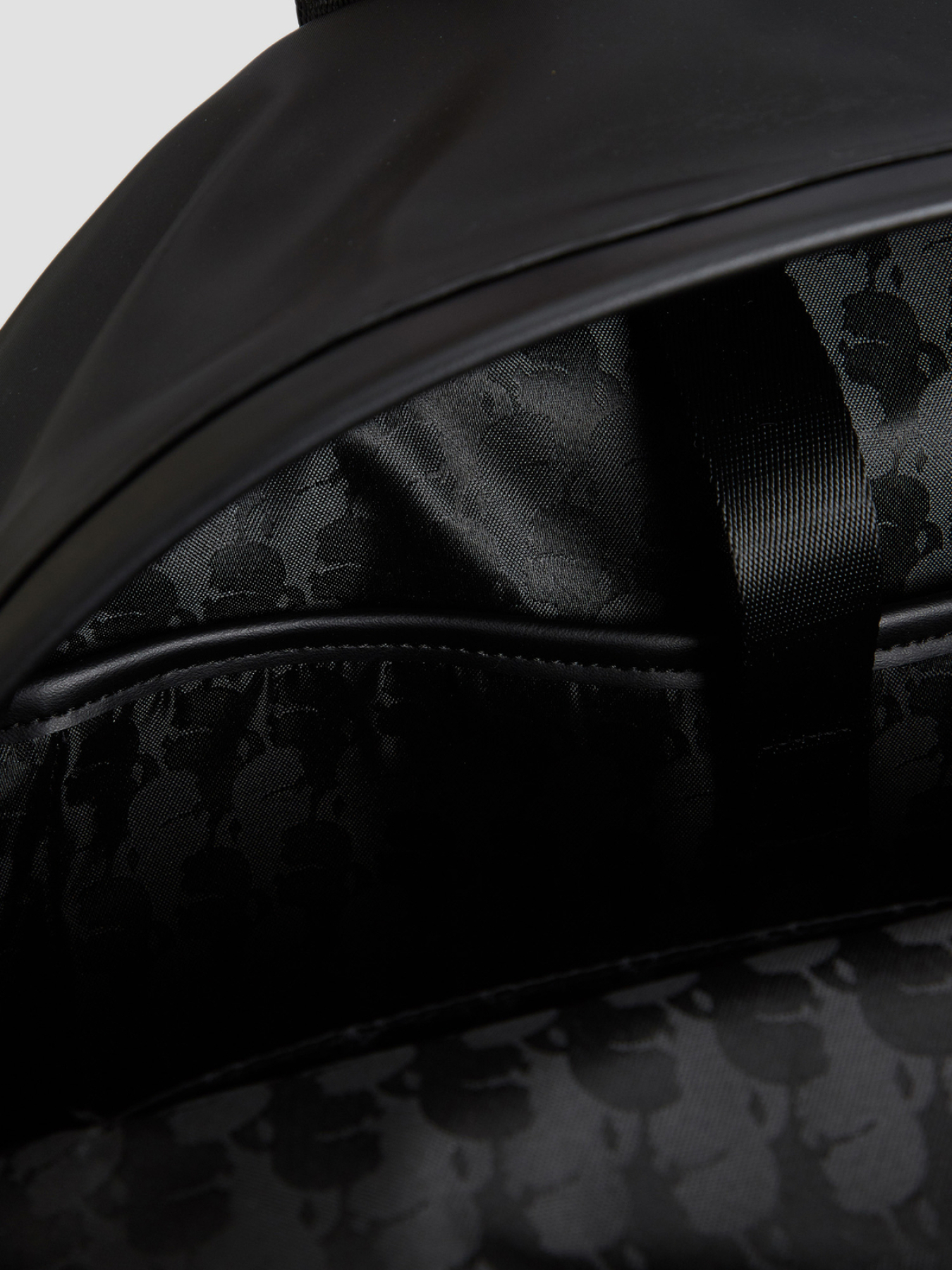 Рюкзаки Karl Lagerfeld модель 534113.805901;990 Фото