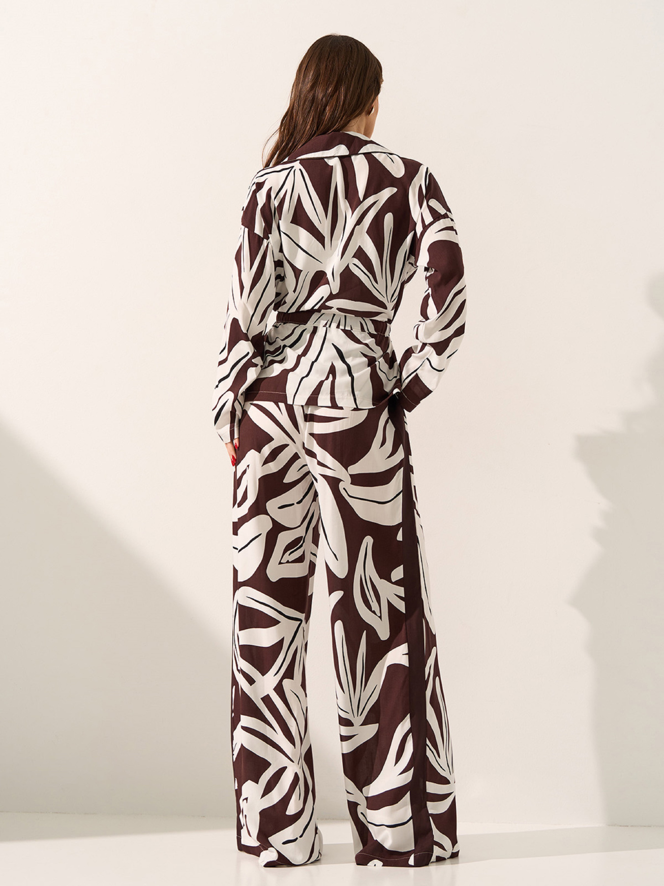 Костюмы ISSA Plus модель 15589_темно-коричневый Фото