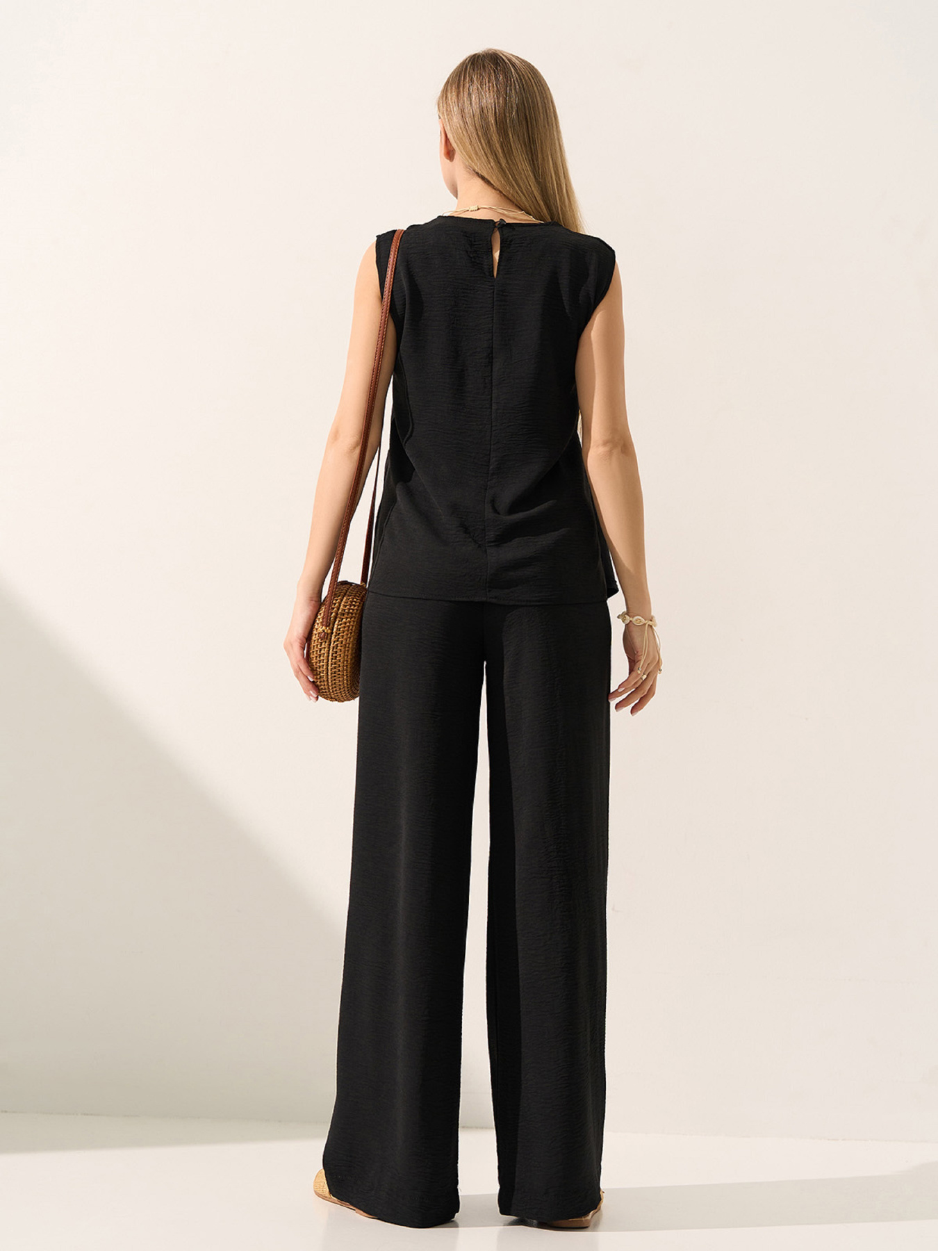 Костюмы ISSA Plus модель 15598_черный Фото