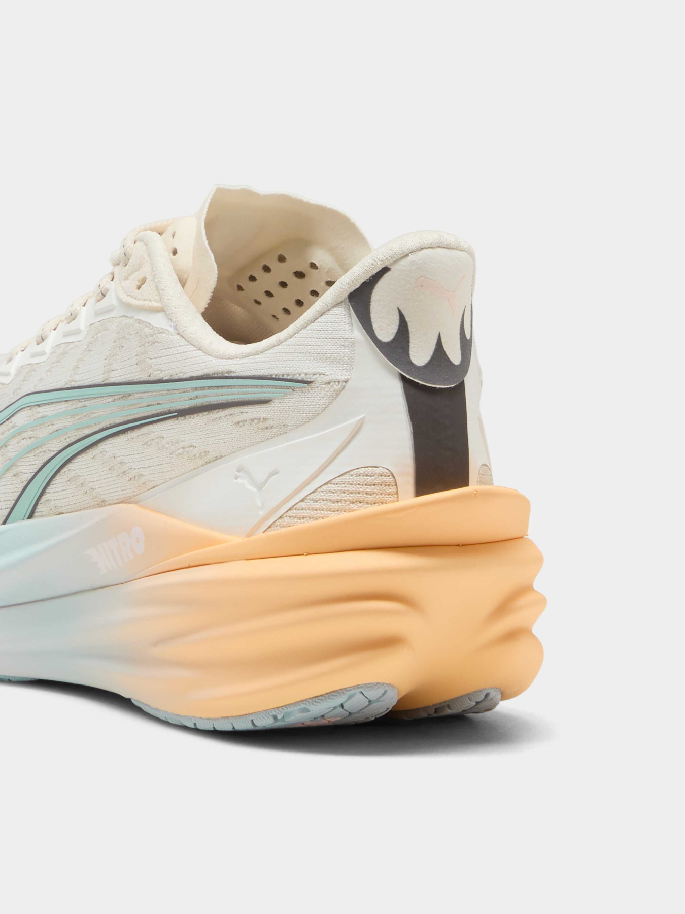 Кросівки Deviate NITRO™ 4 Running Shoes Women модель 312904 Фото