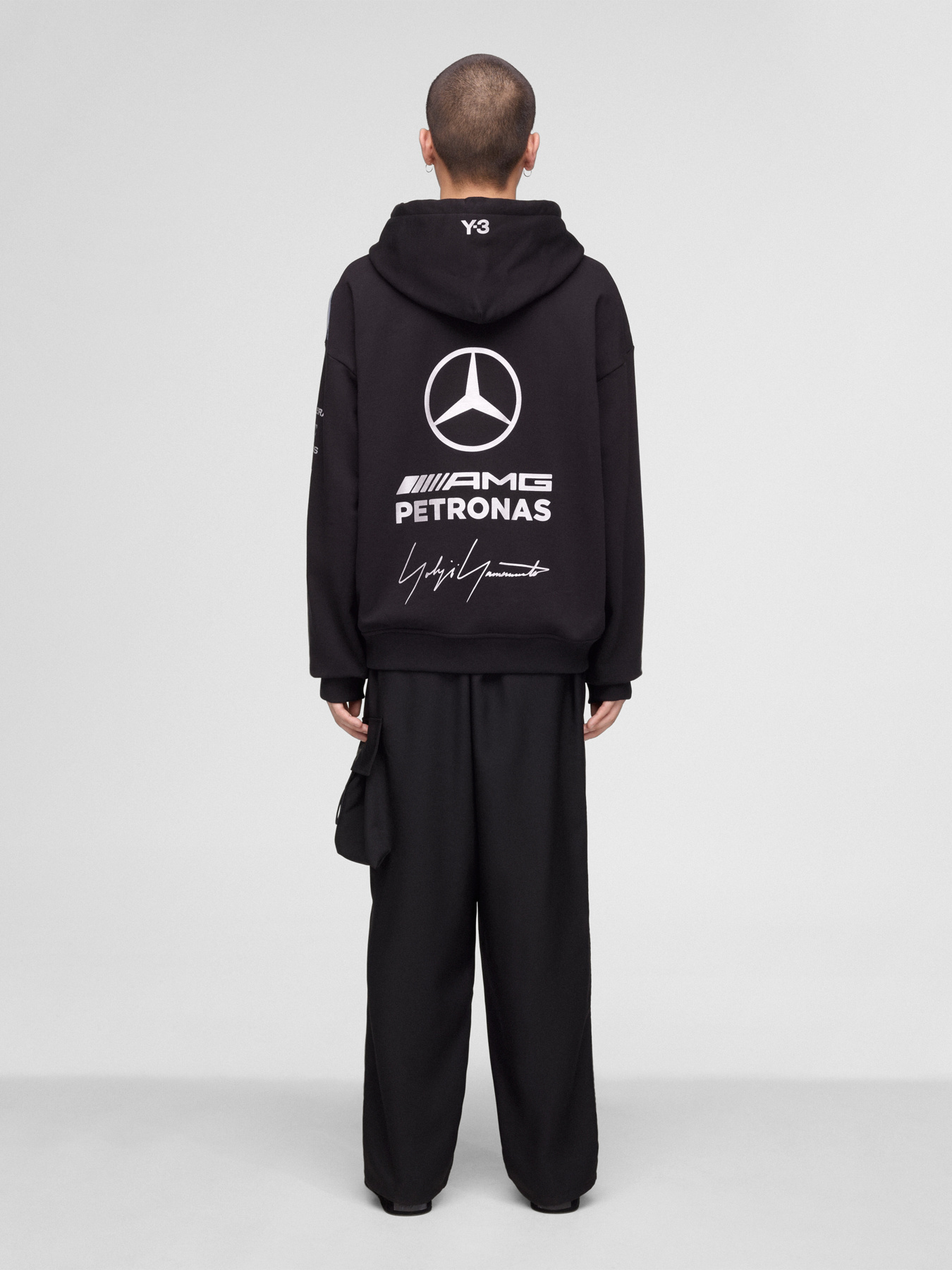 Худи и свитшоты Adidas модель KR2392 Фото