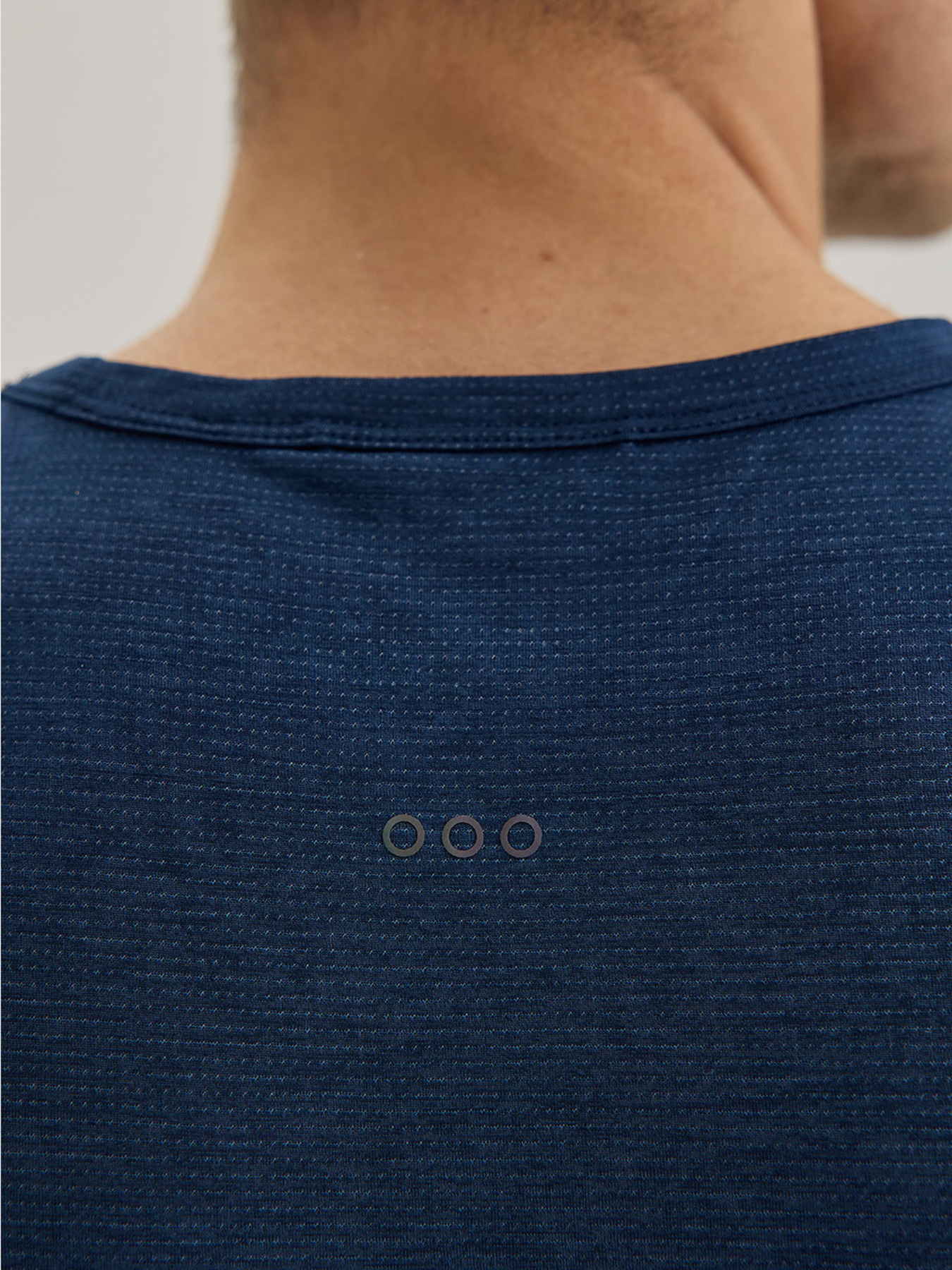 Футболки и поло Saucony модель SAM800377-NVH Фото