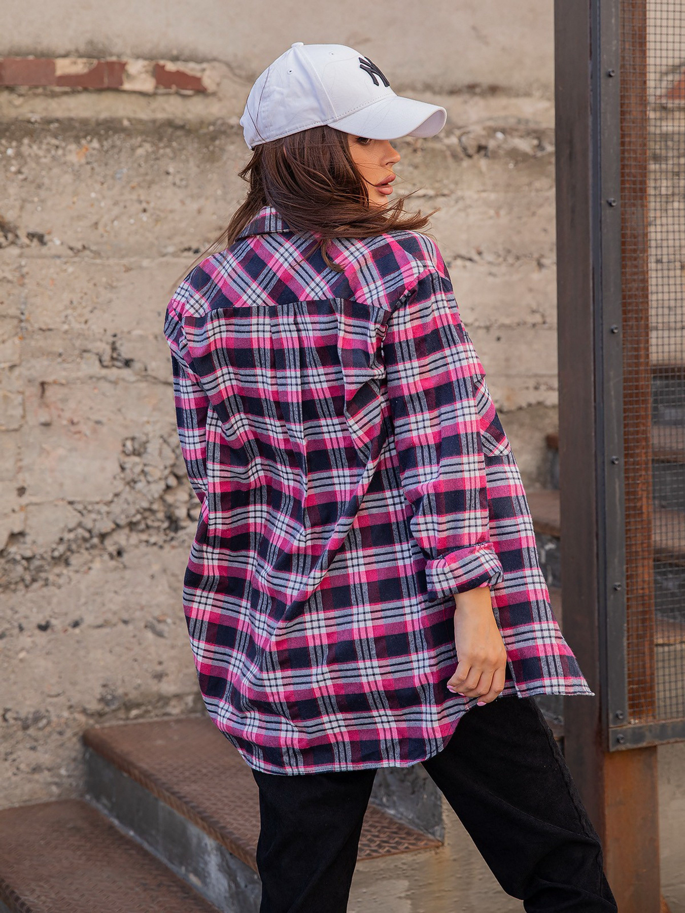 Рубашки ISSA Plus модель 13041_crimson Фото