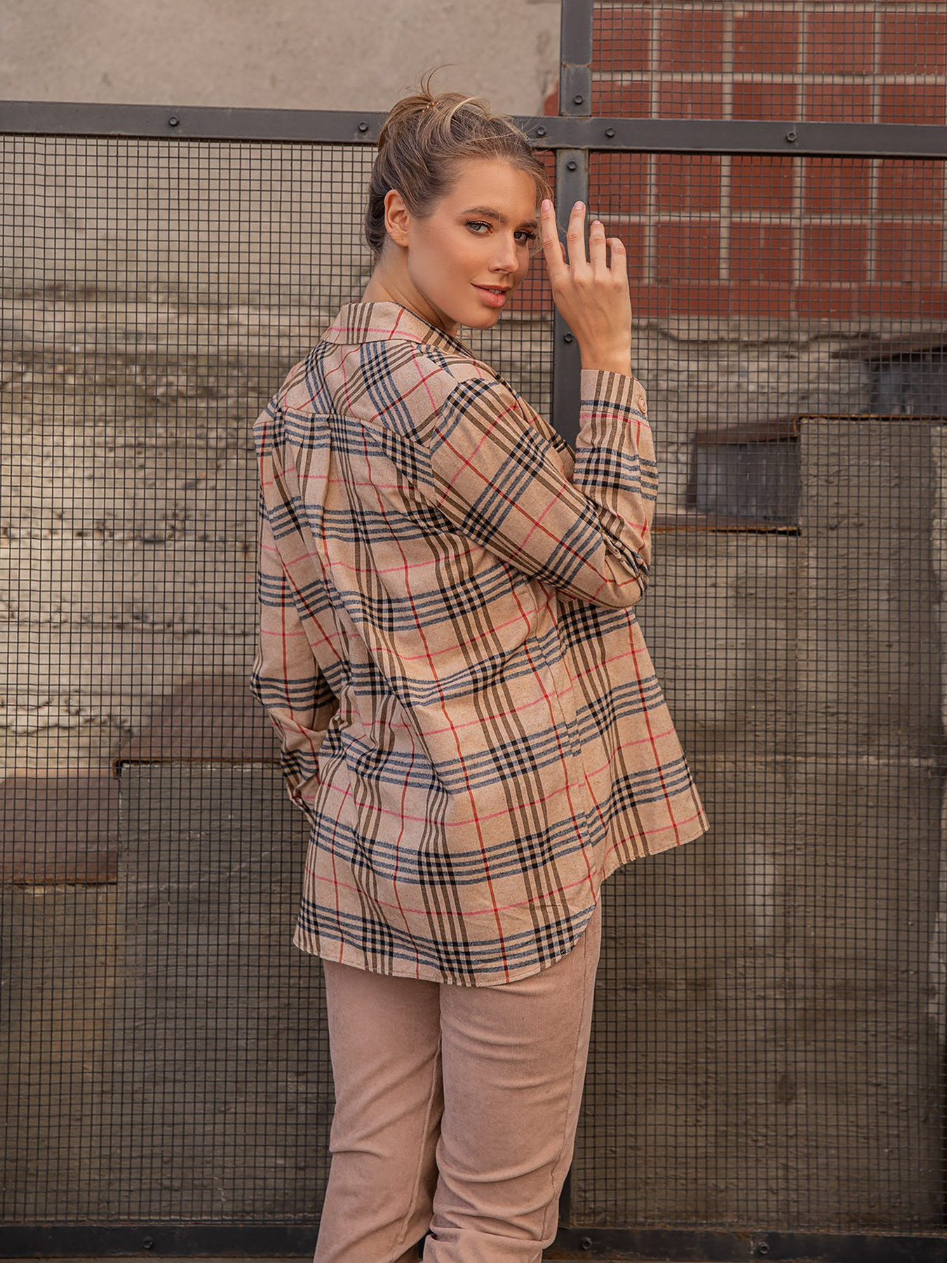 Рубашки ISSA Plus модель 13044_beige Фото