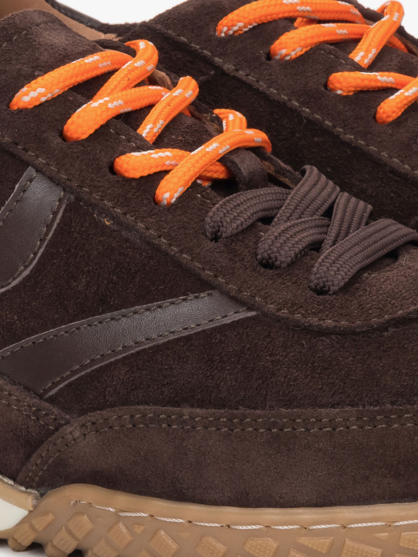 Кросівки ESTRO 202-45400-35-5178, колір коричневий модель 202-45400-35-5178 Фото