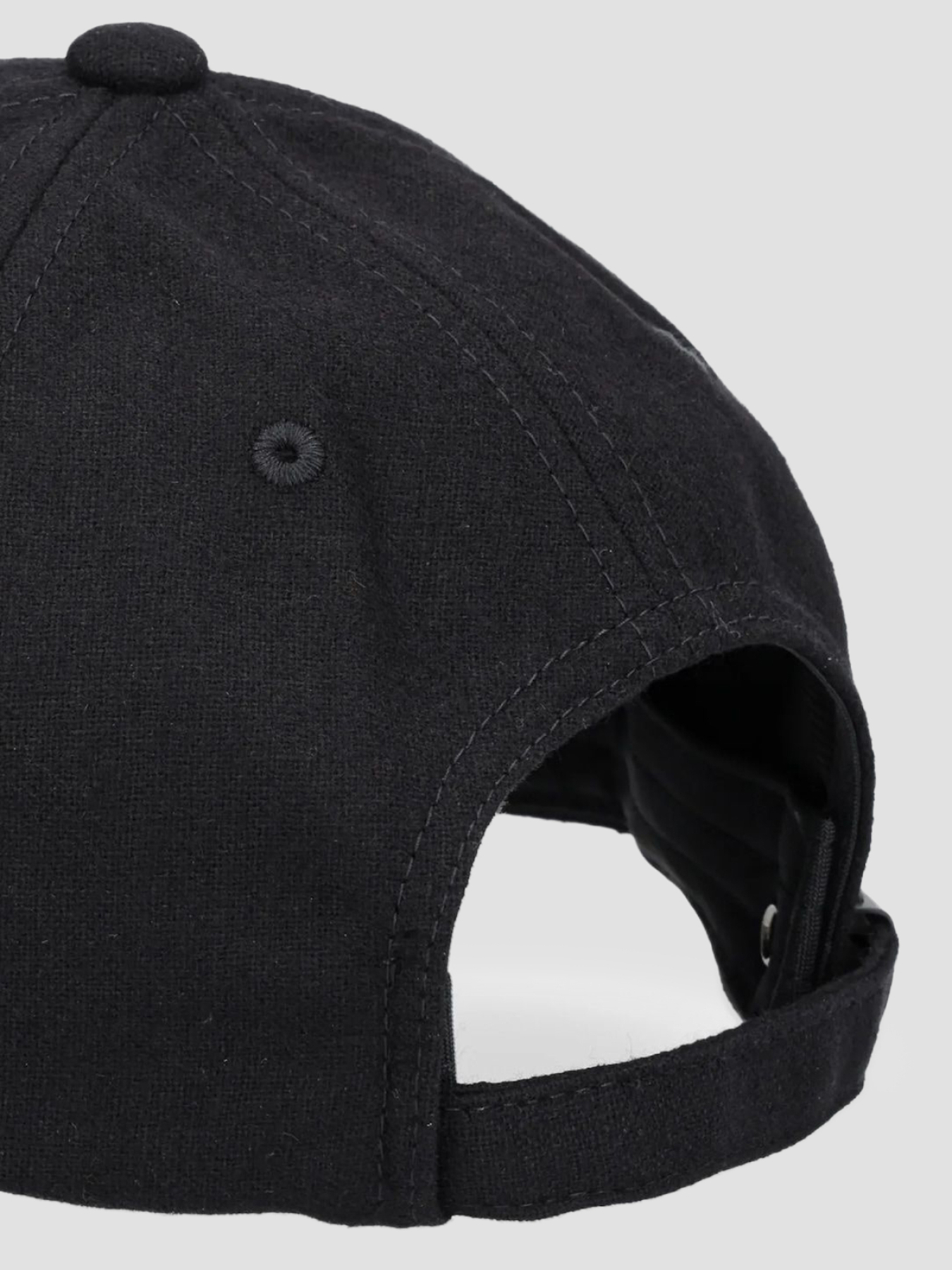 Шапки и кепки Karl Lagerfeld модель 554121.805622;990 Фото