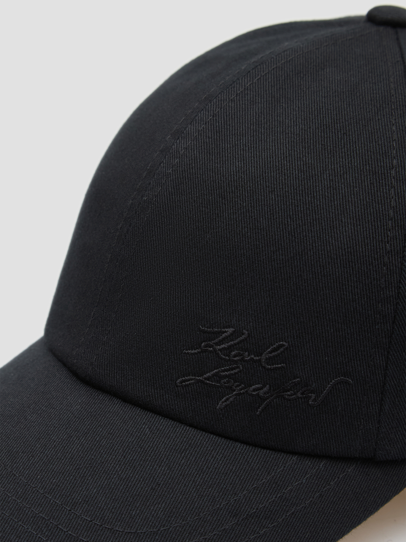 Шапки и кепки Karl Lagerfeld модель 562128.805612;990 Фото