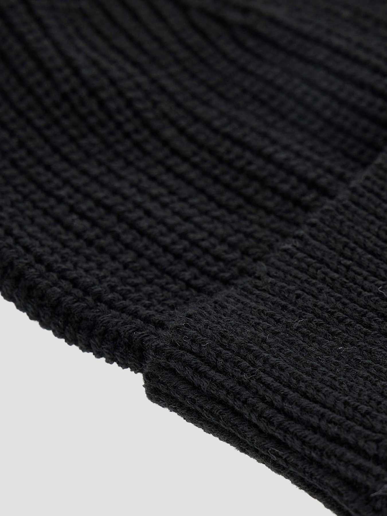 Шапки та кепки GUESS модель AM9584.POL01;BLA Фото