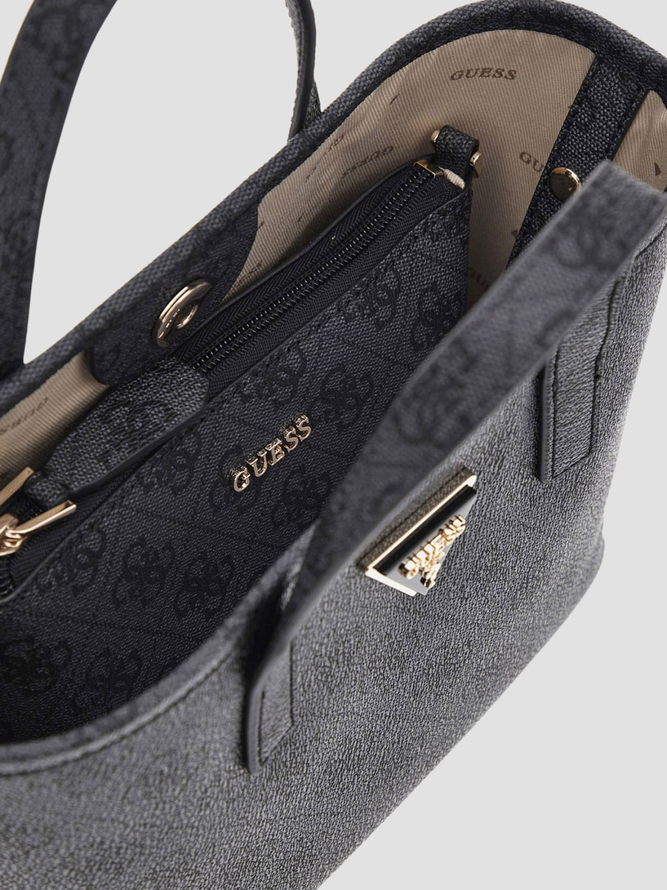 Сумки GUESS модель HWSG92.11750;CLO Фото