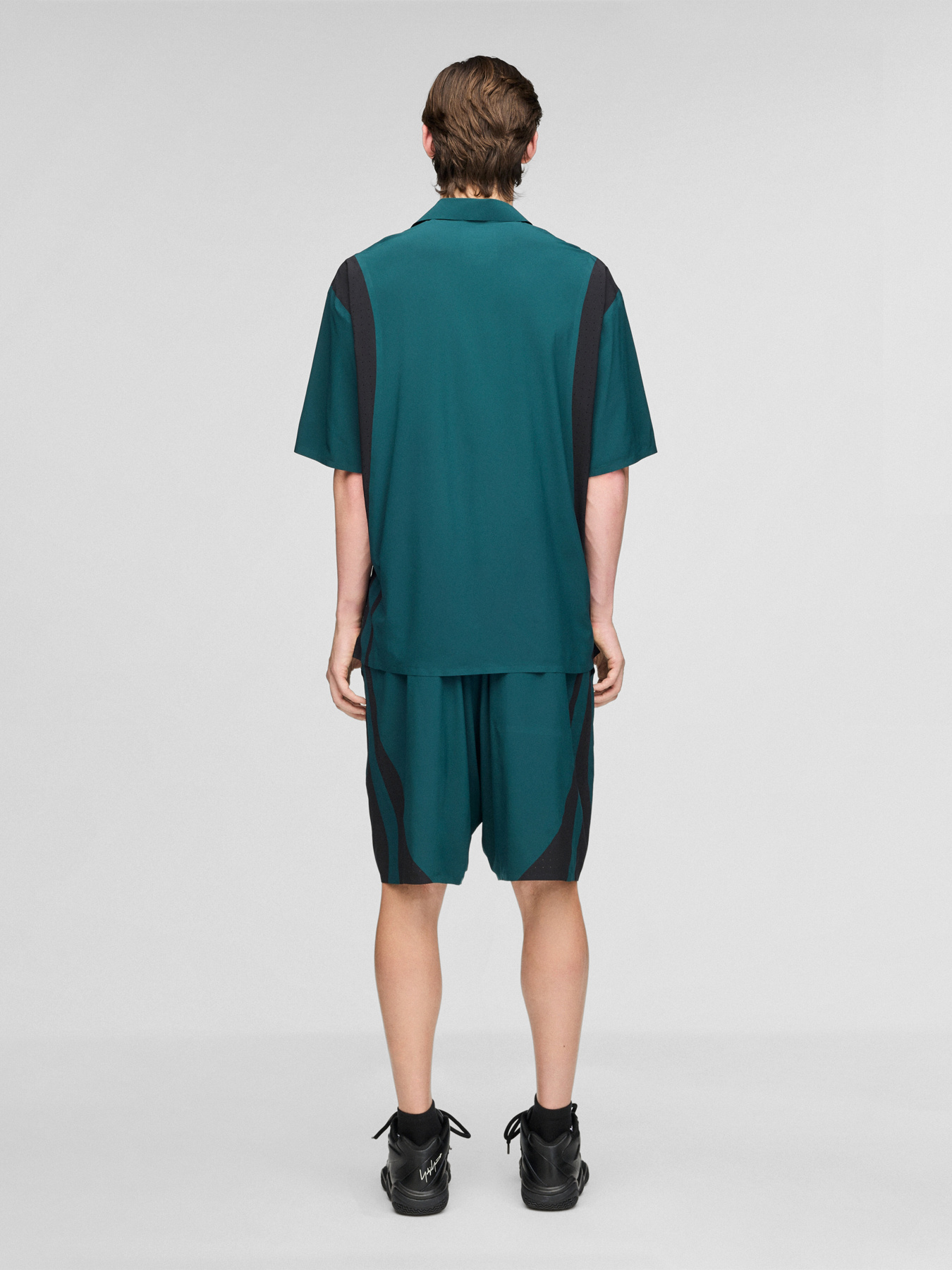 Шорты Adidas модель KS2646 Фото