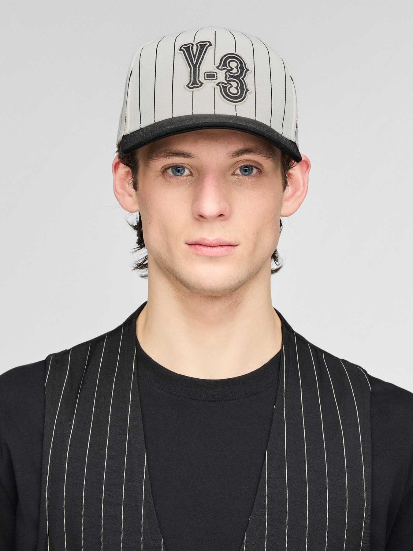 Шапки та кепки Adidas модель KR8937 Фото