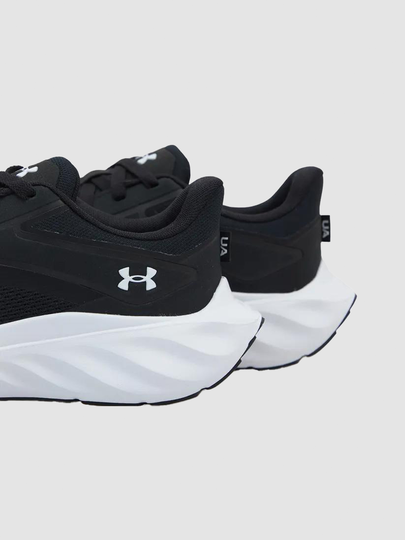 Кроссовки Under Armour Ascend-Blk модель 6009827-001 Фото