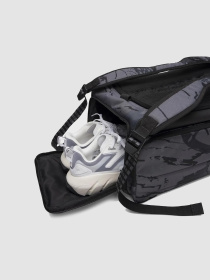 Сумки Under Armour Contain Duo Black модель 1381920-003 Фото