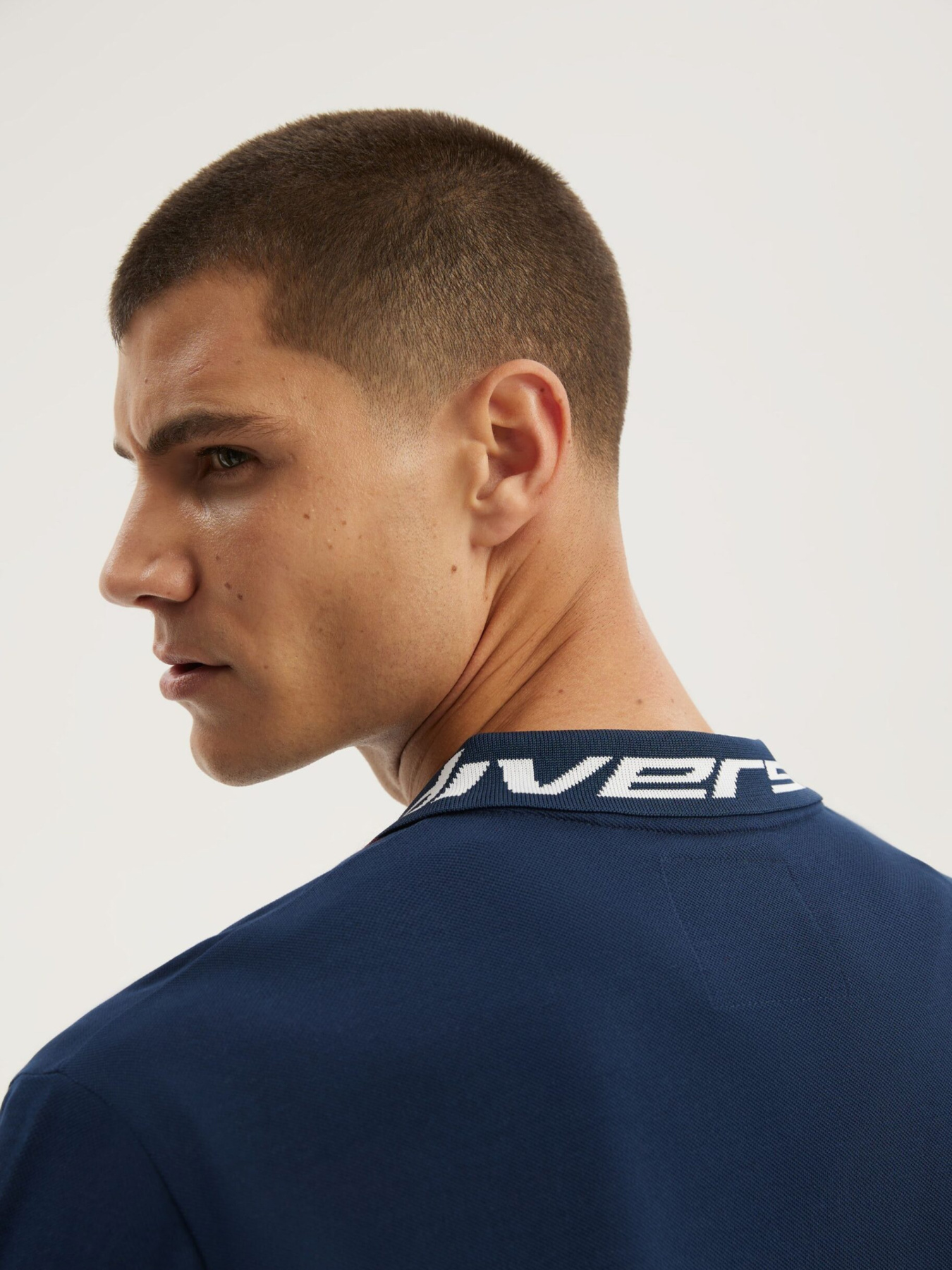 Футболки и поло DIVERSE Knitlogo модель 10049191 Фото