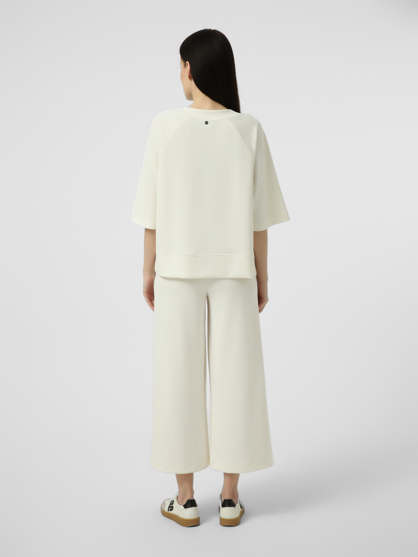 Костюмы Bugatti модель 15190/20 2327 8776 Фото