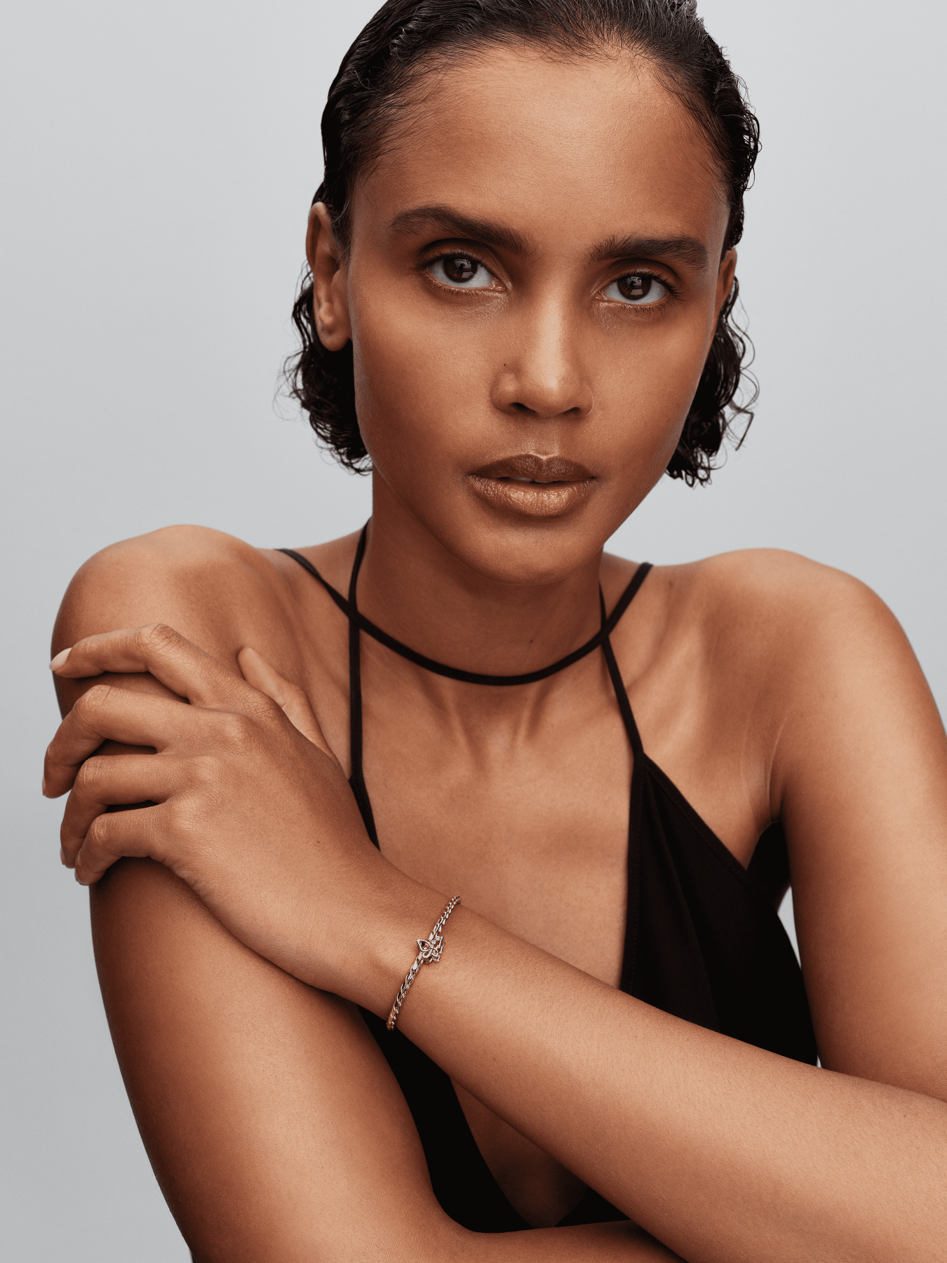 Классические PANDORA модель 764369C01 Фото