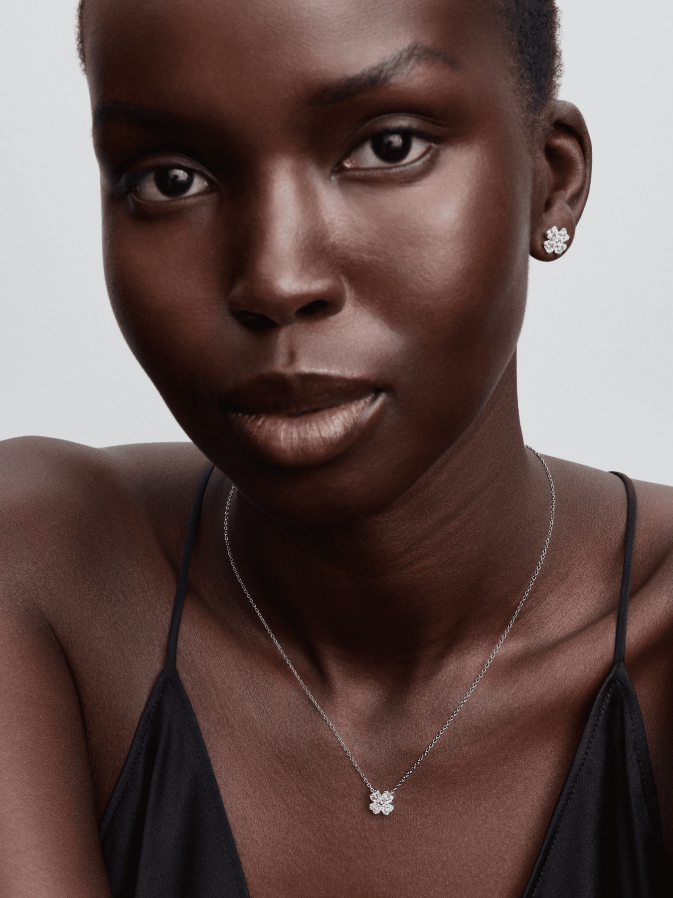 Колье PANDORA модель 394502C01 Фото