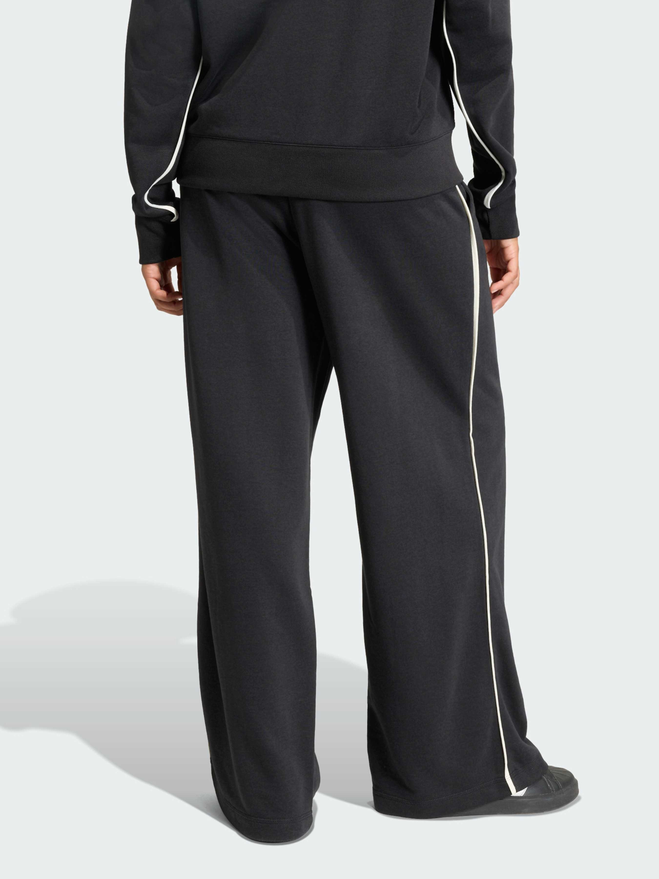 Брюки Adidas Adidas Essentials модель KC3933 Фото