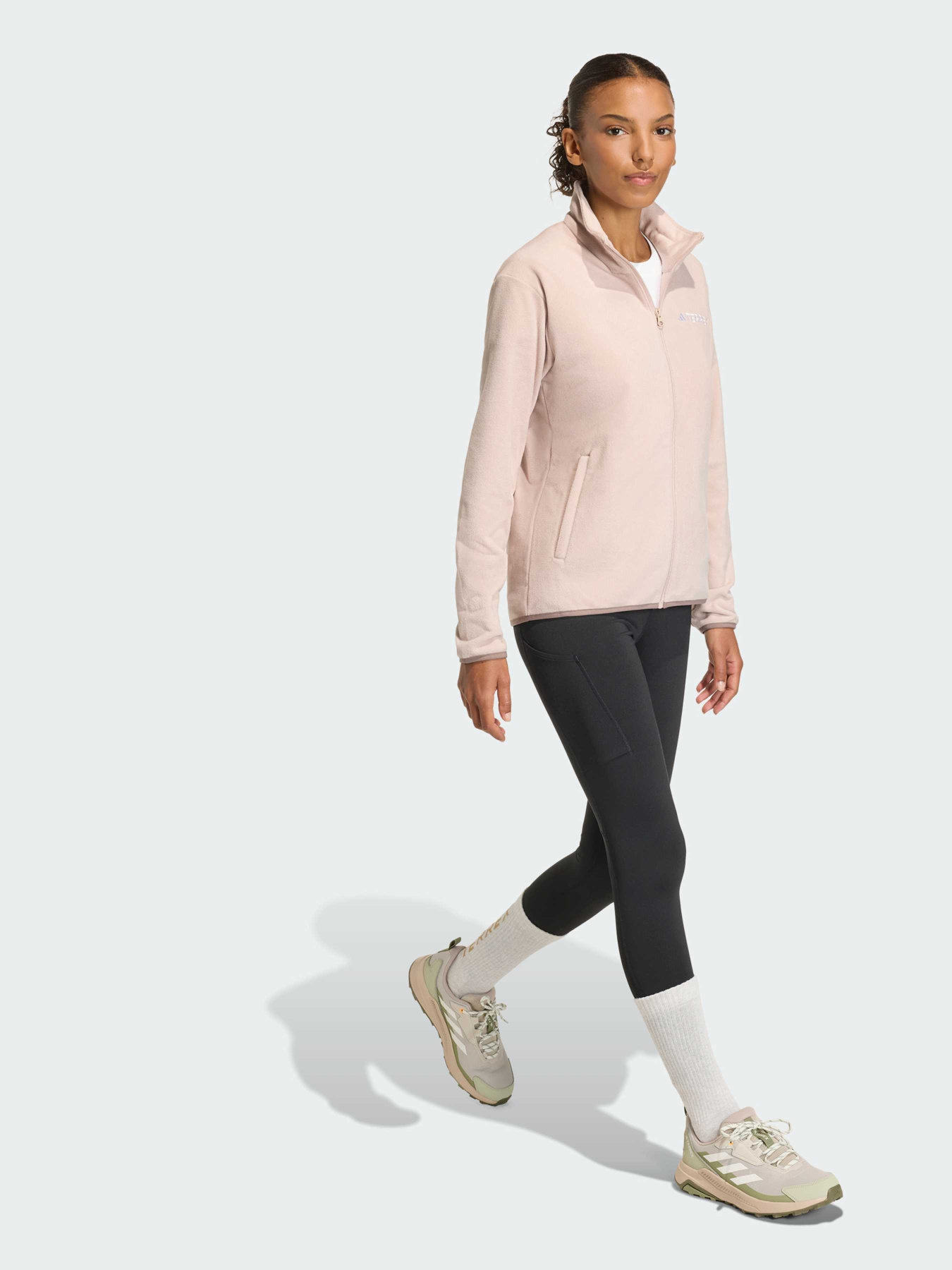 Куртки и дубленки Adidas Adidas Essentials модель KB2195 Фото