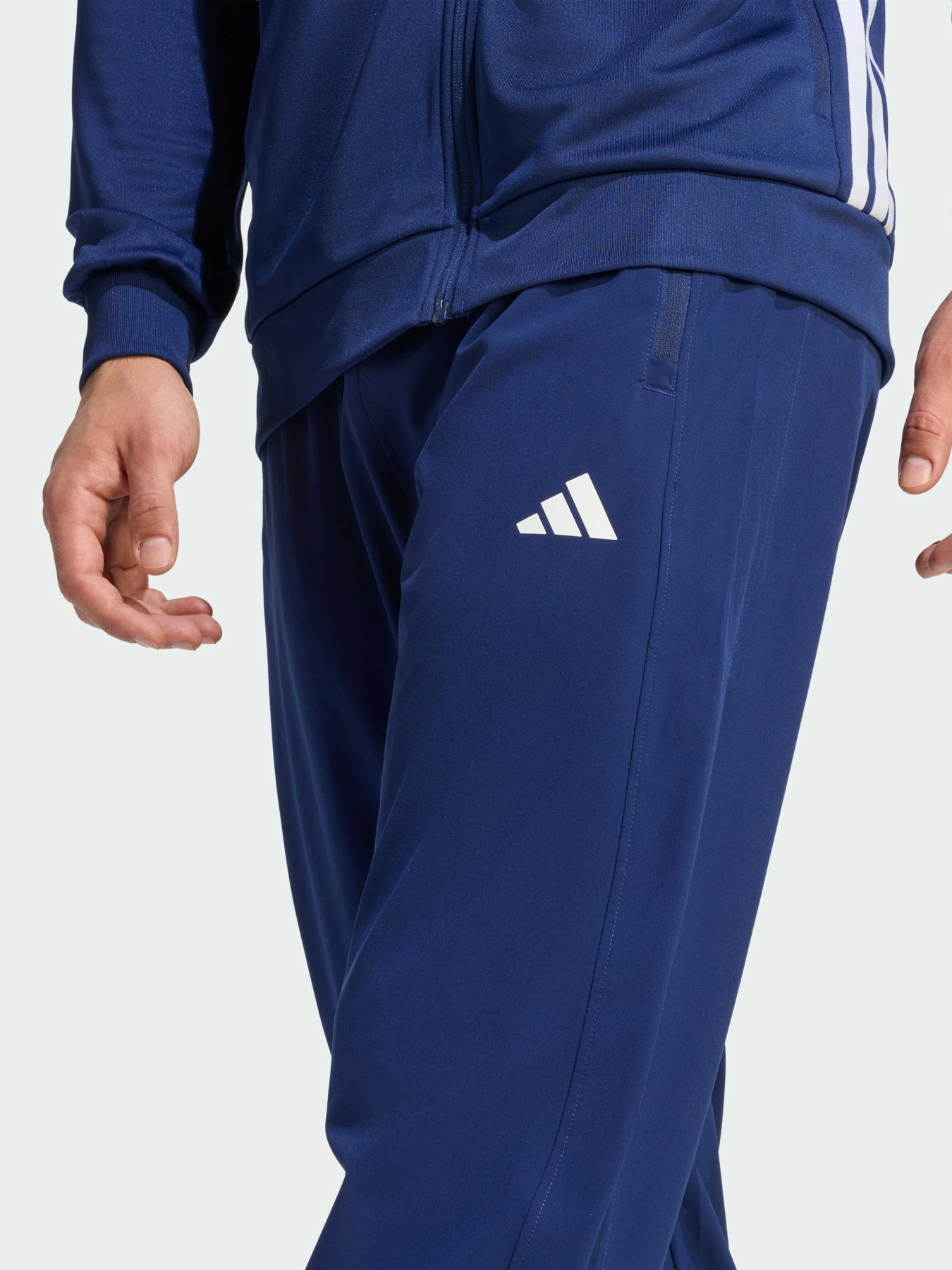 Брюки Adidas Adidas Essentials модель KD2840 Фото