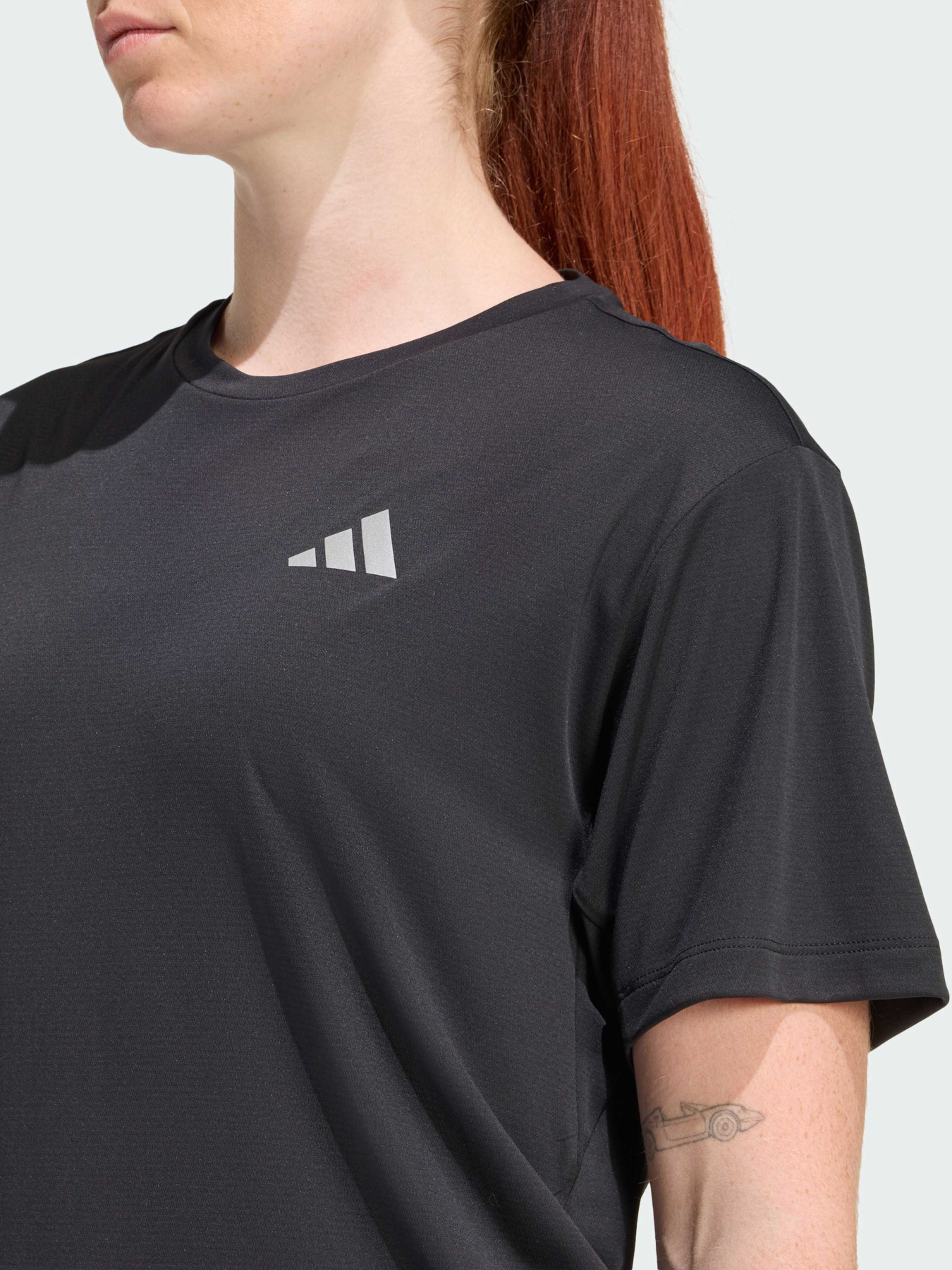 Футболки і поло Adidas Adidas Essentials модель JZ7808 Фото