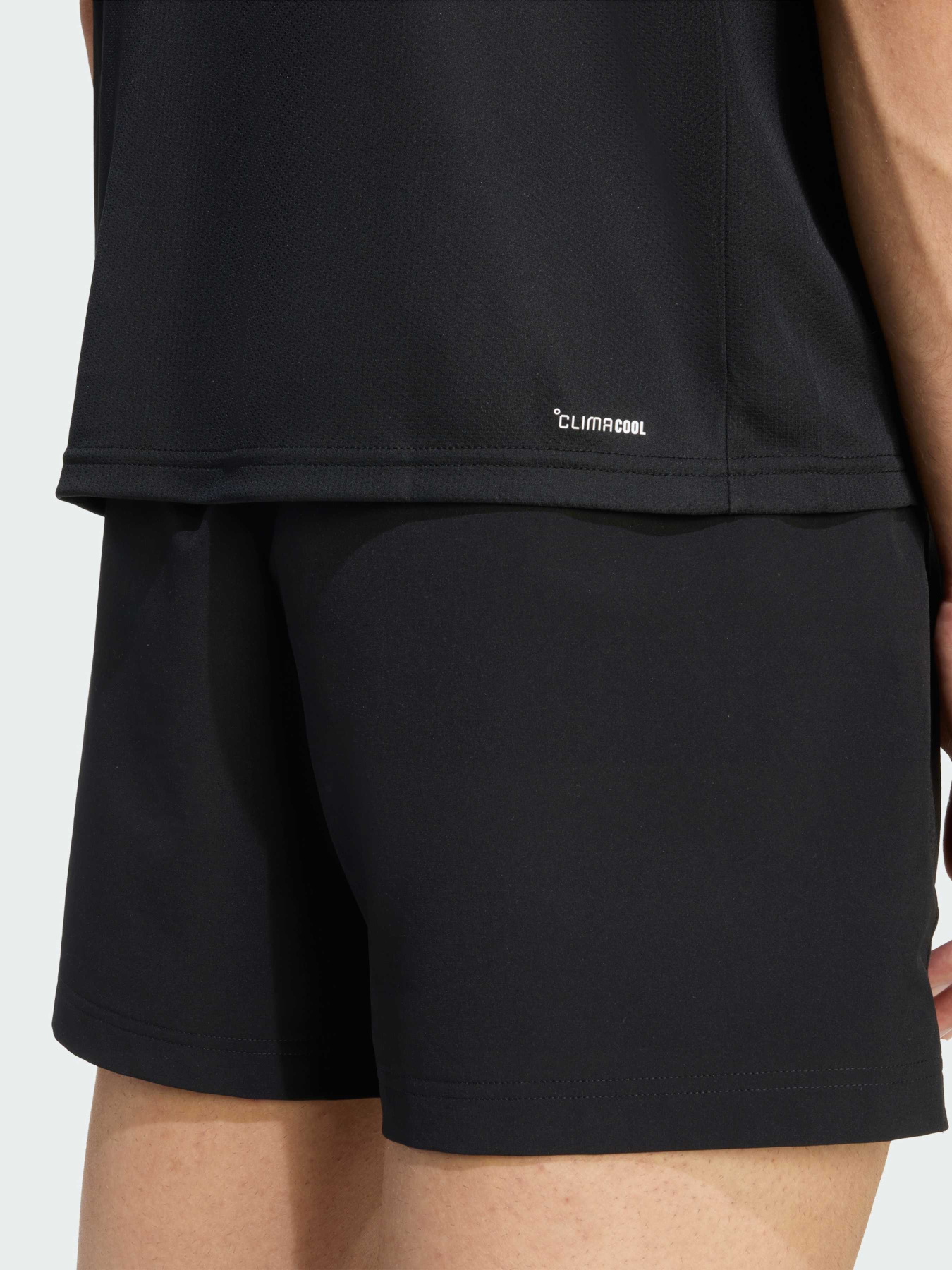 Футболки і поло Adidas Adidas Essentials модель KA3569 Фото