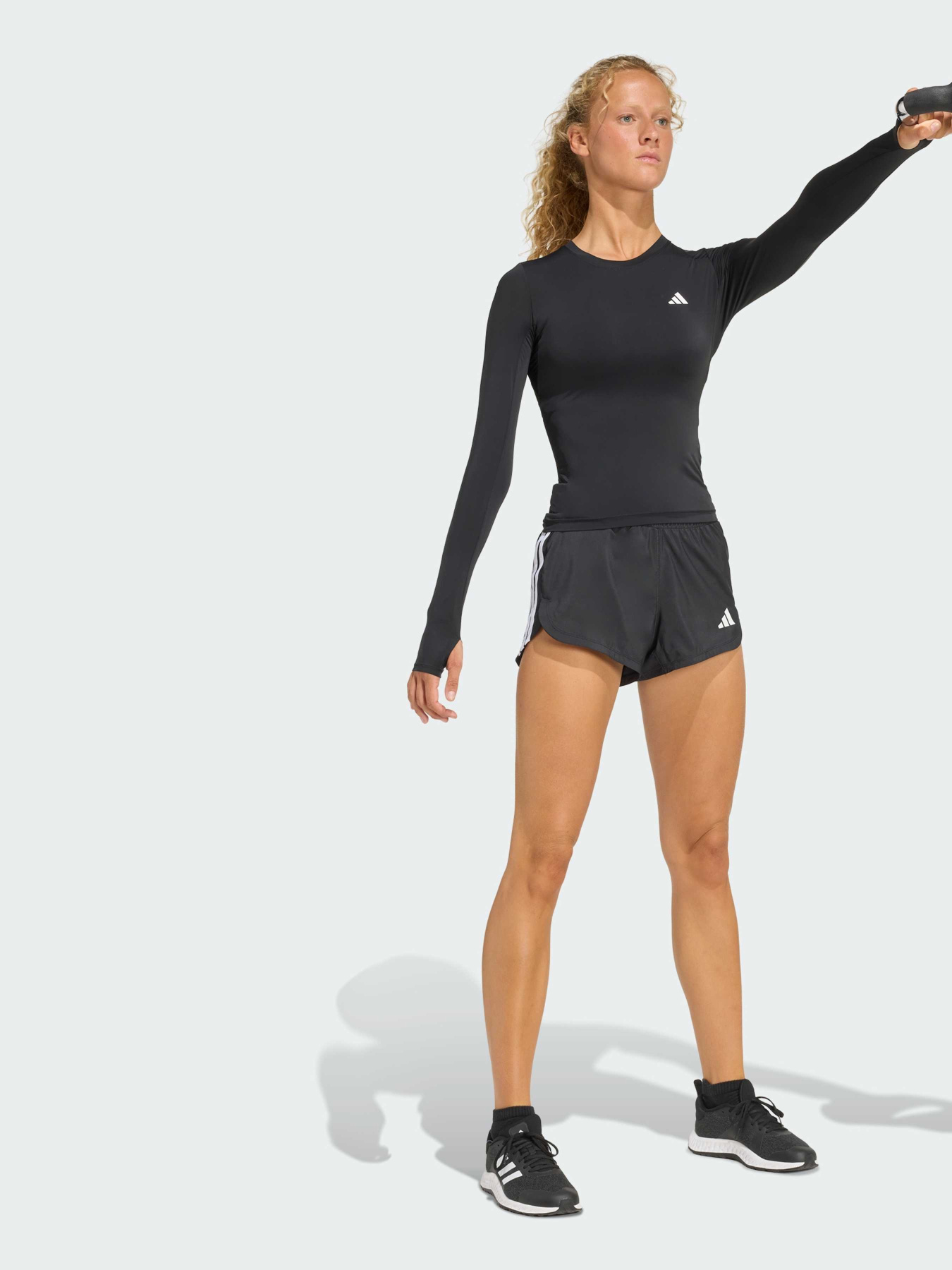 Худі та світшоти Adidas Adidas Essentials модель KD2210 Фото