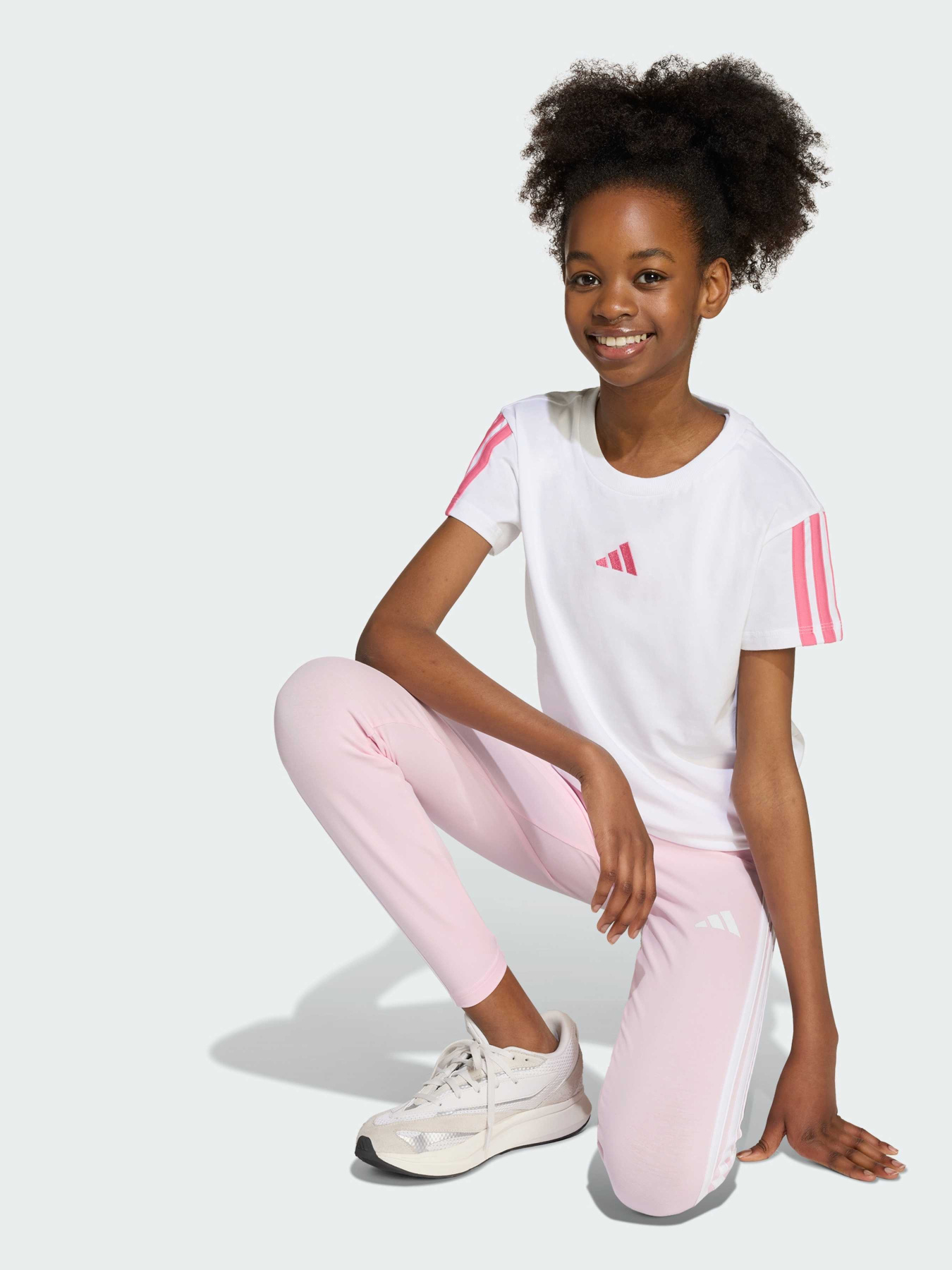 Футболки і поло Adidas Adidas Essentials модель JY4973 Фото