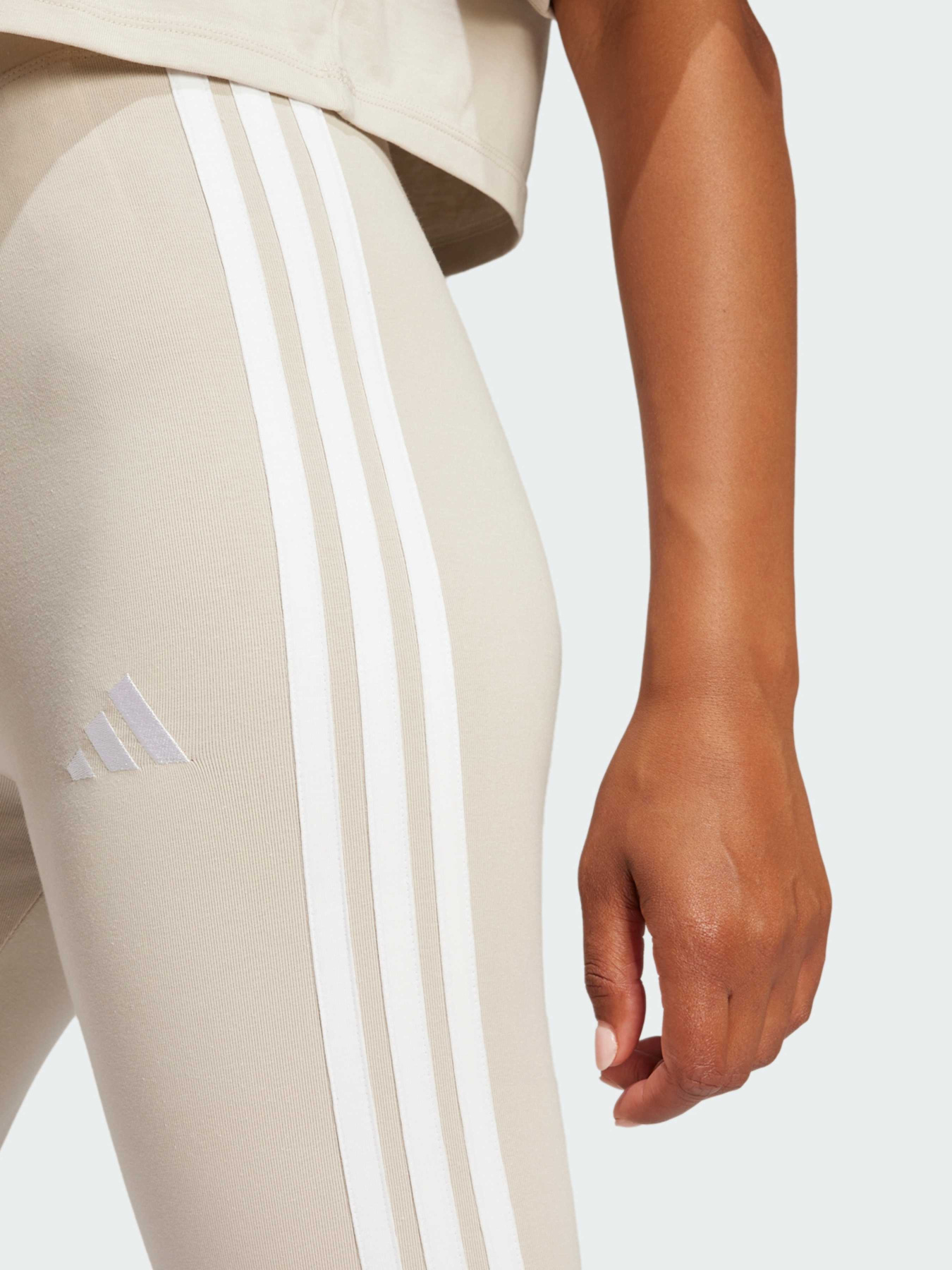 Брюки Adidas Adidas Essentials модель JE0073 Фото