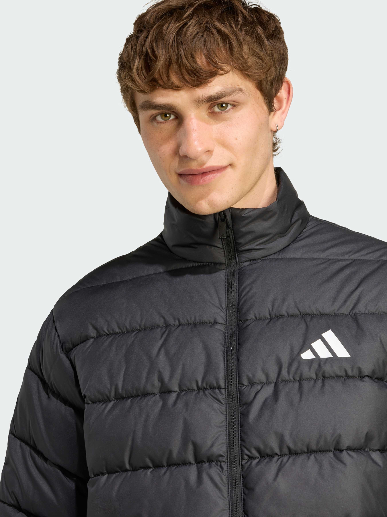 Куртки и дубленки Adidas Adidas Essentials модель JM8416 Фото