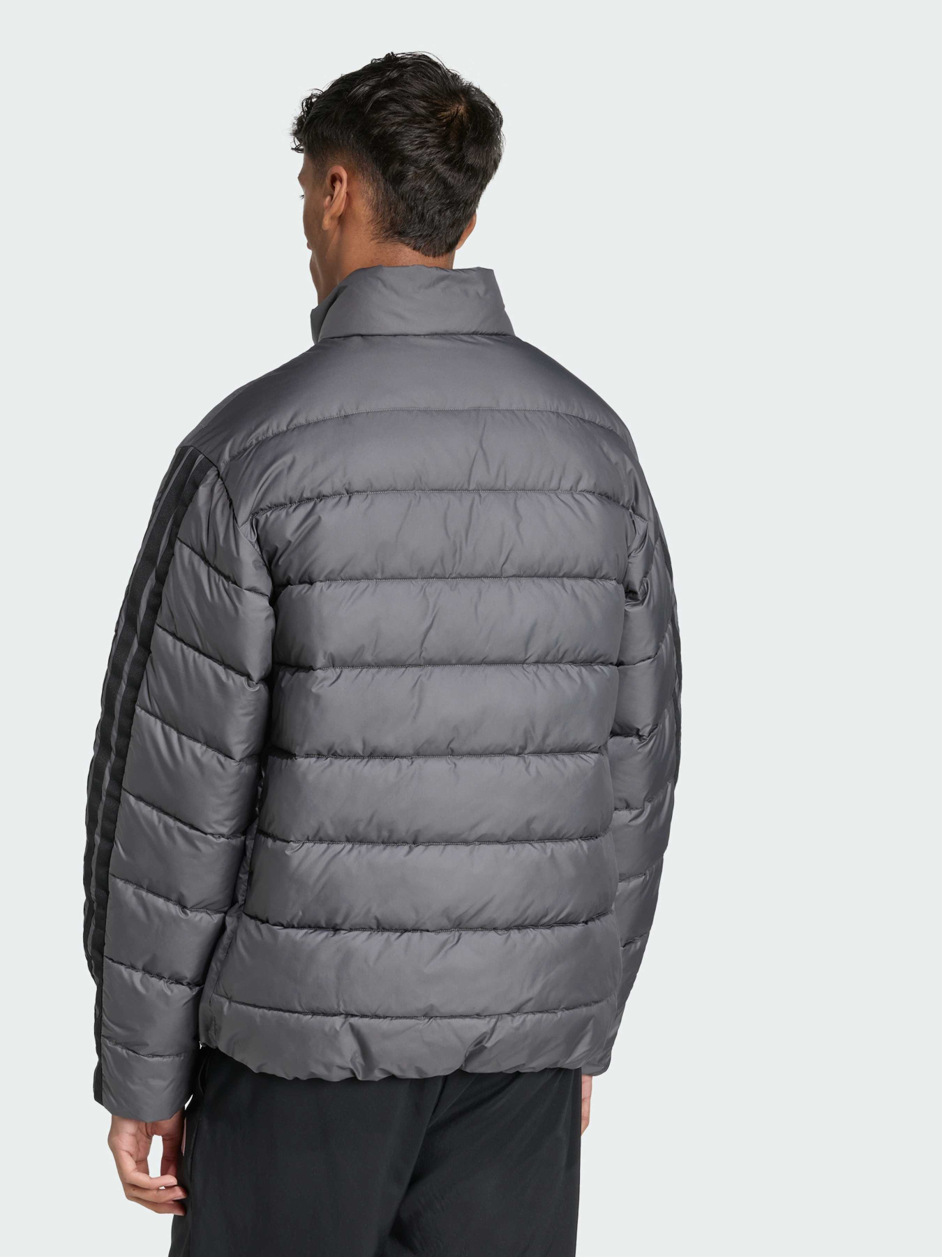 Куртки и дубленки Adidas Adidas Essentials модель JX7770 Фото