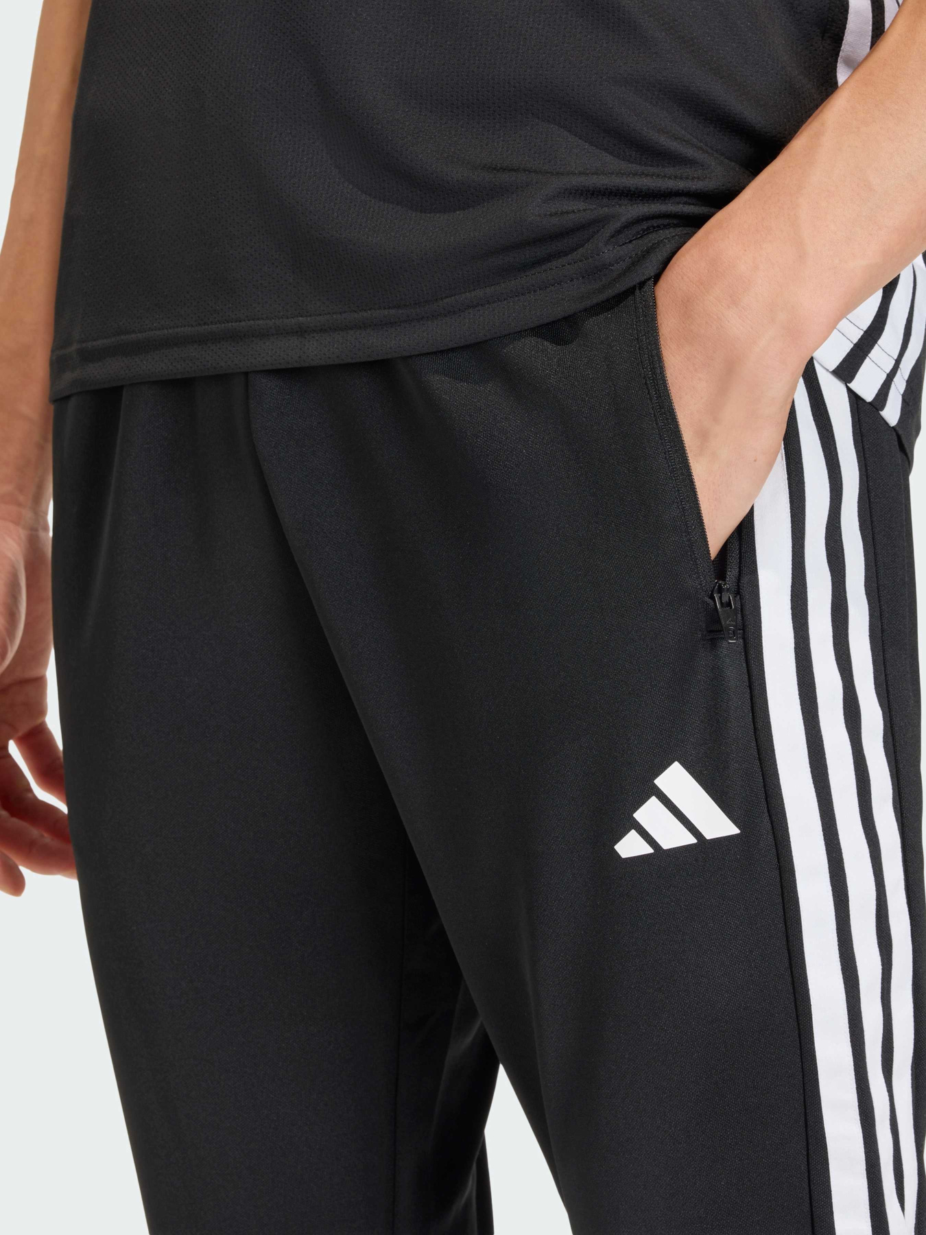 Брюки Adidas Adidas Essentials модель KA3590 Фото